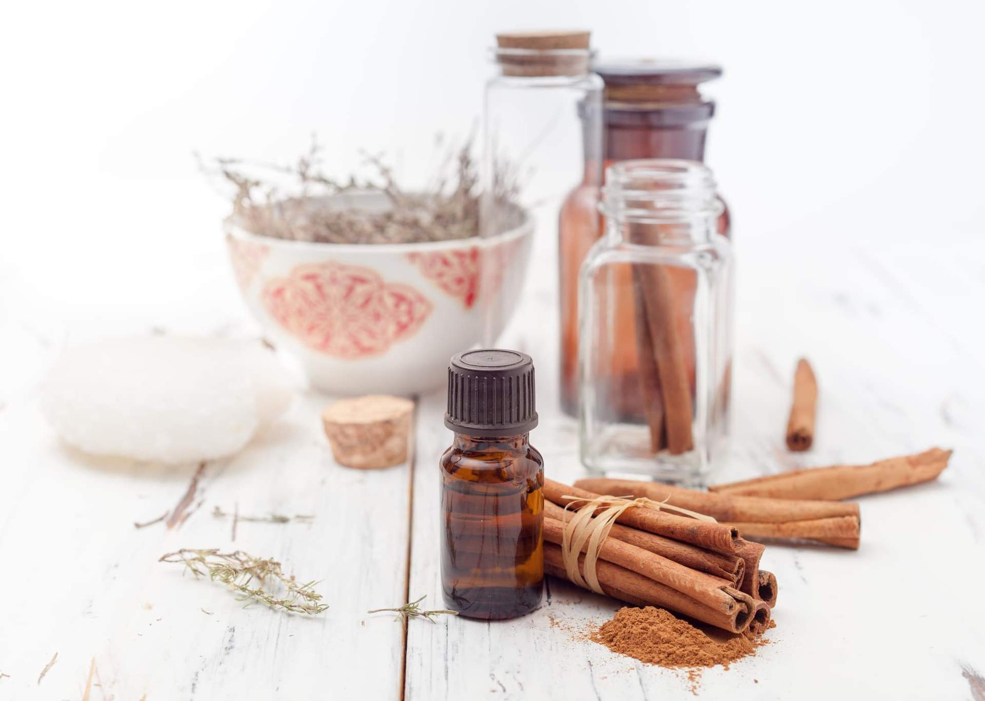 Amazing Benefits of Cinnamon Essential Oil: Oral Thrush, Nasal Congestion, Circulation Boost... — Health