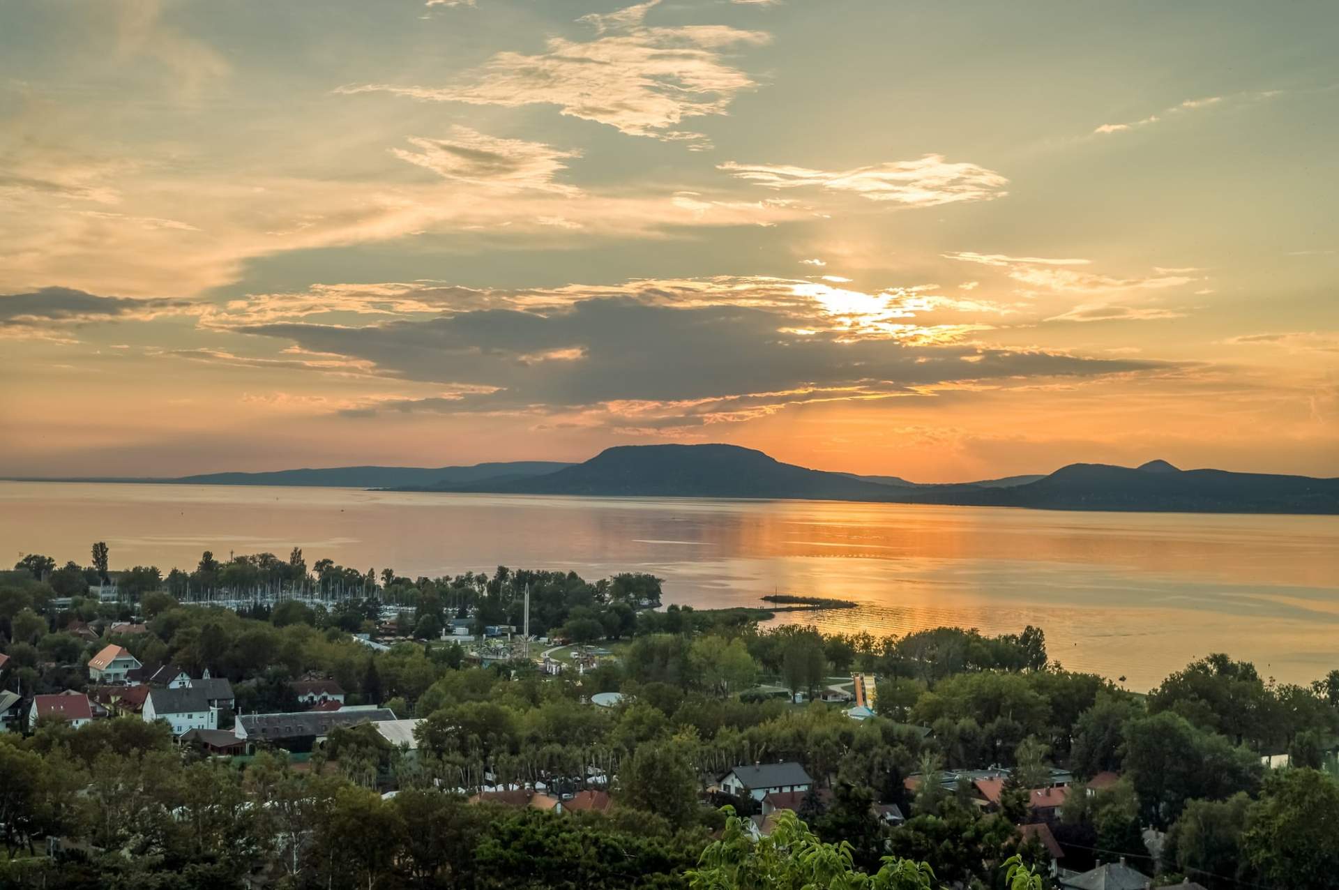 Magical Hungarian Regions Where Autumn Shines – Top Spots to Visit — Leisure