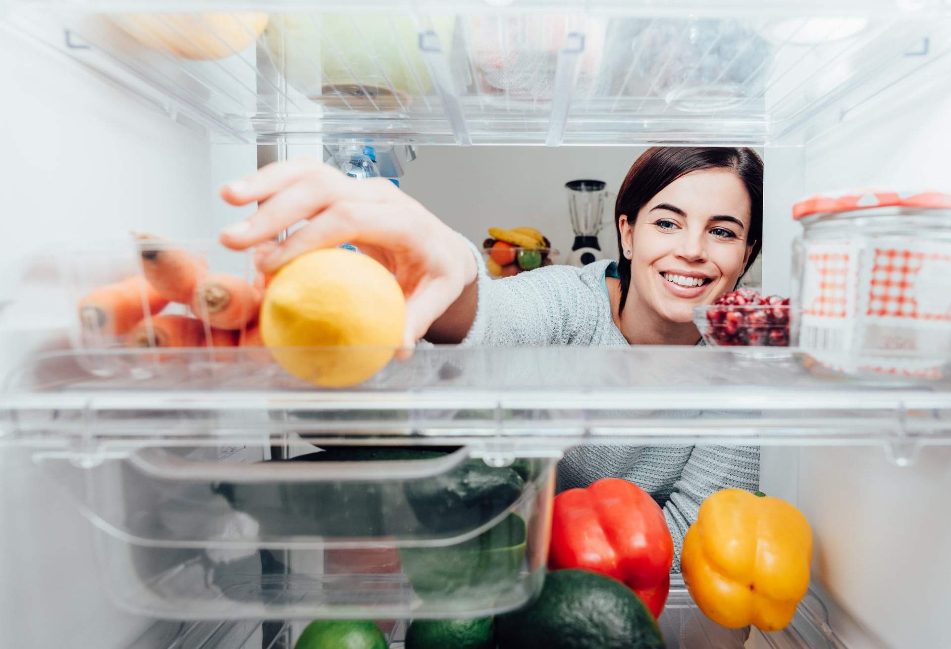 Packst du auch so ein? 4 Kühlschrank-Fehler, die deine Lebensmittel verderben können — Haushalt