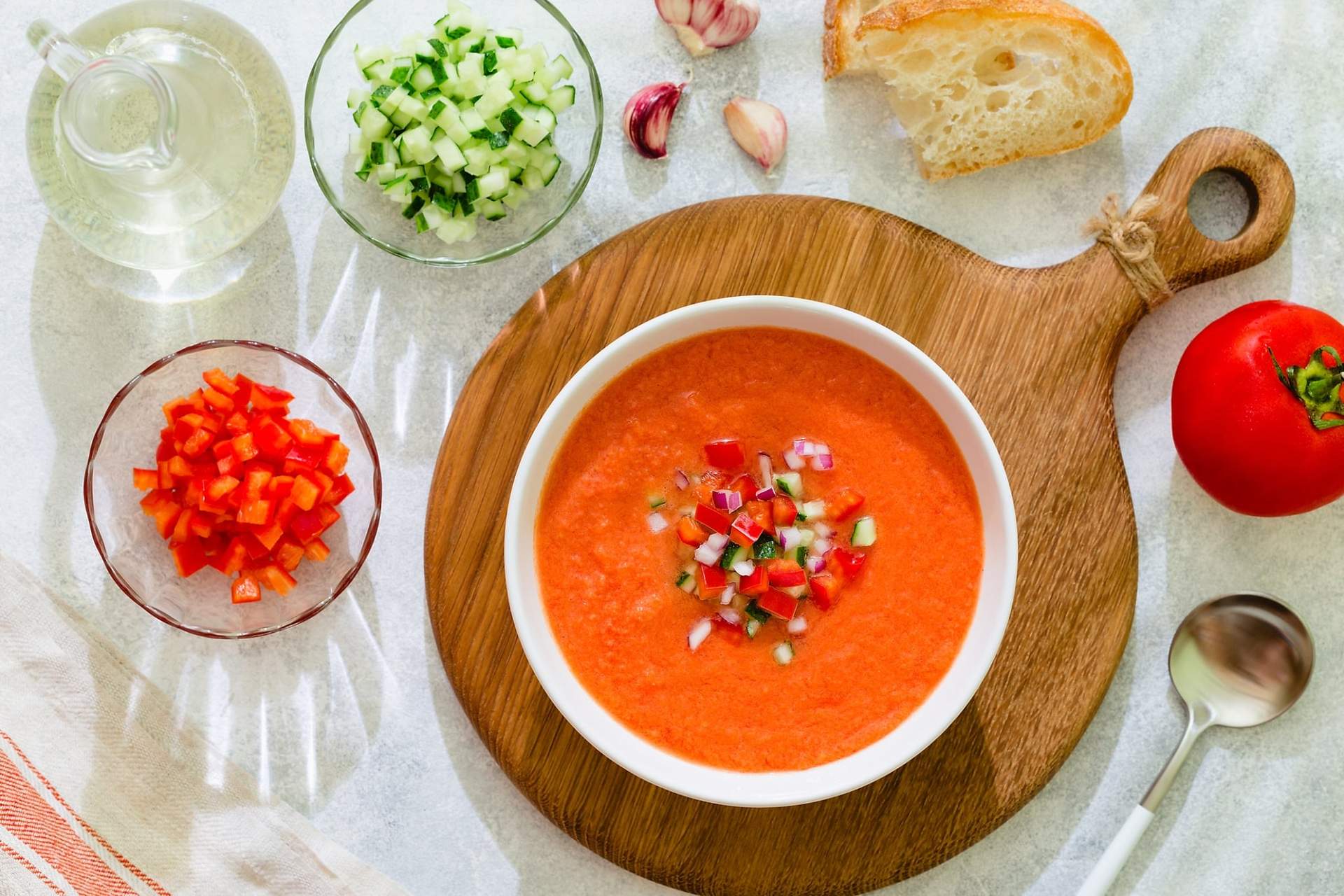 Die 5 leckersten, erfrischenden kalten Suppen. Welche probierst du nächste Woche aus? — Lebensstil