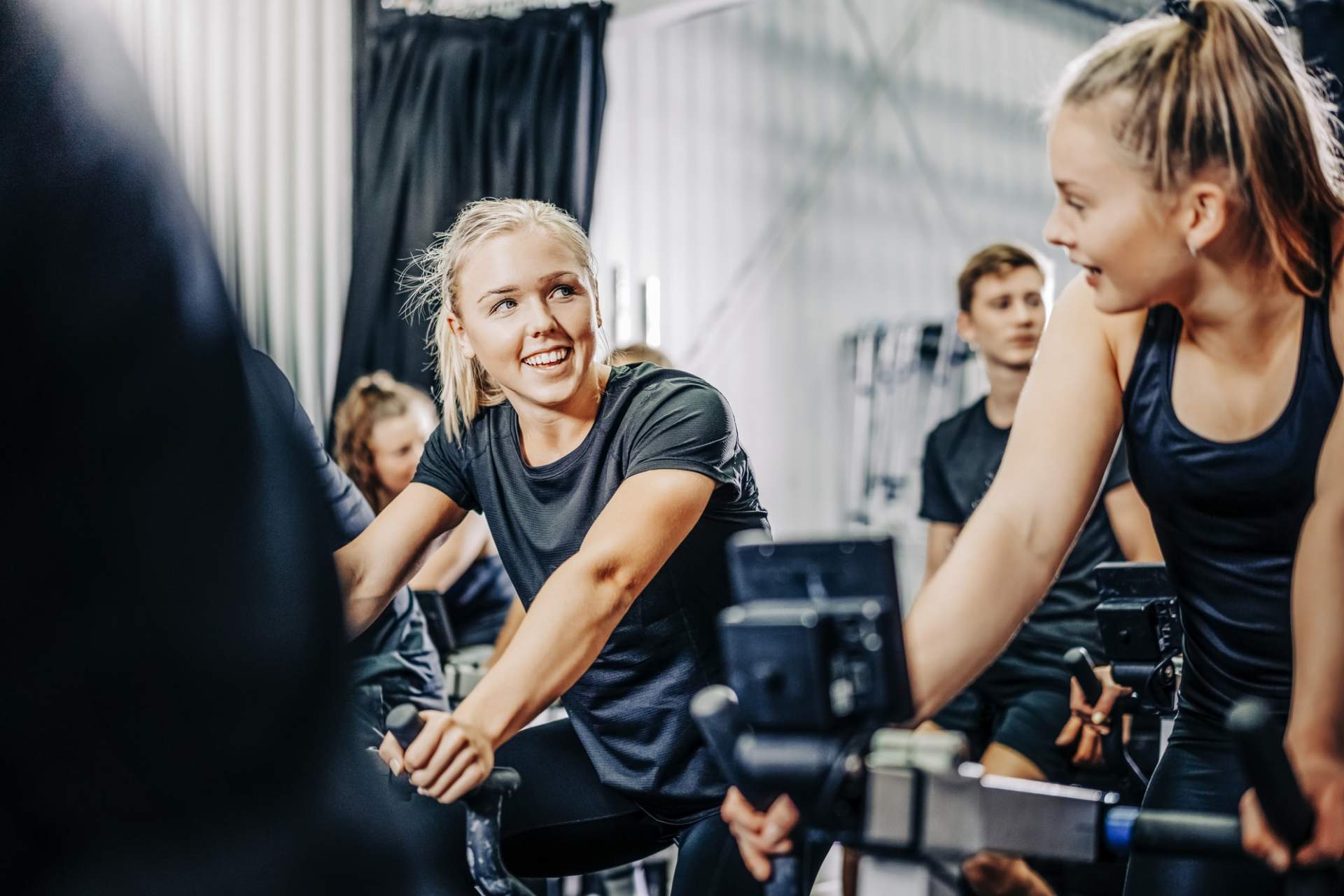 Kinder im Fitnessstudio – Ab welchem Alter ist Krafttraining gesund? — Familie