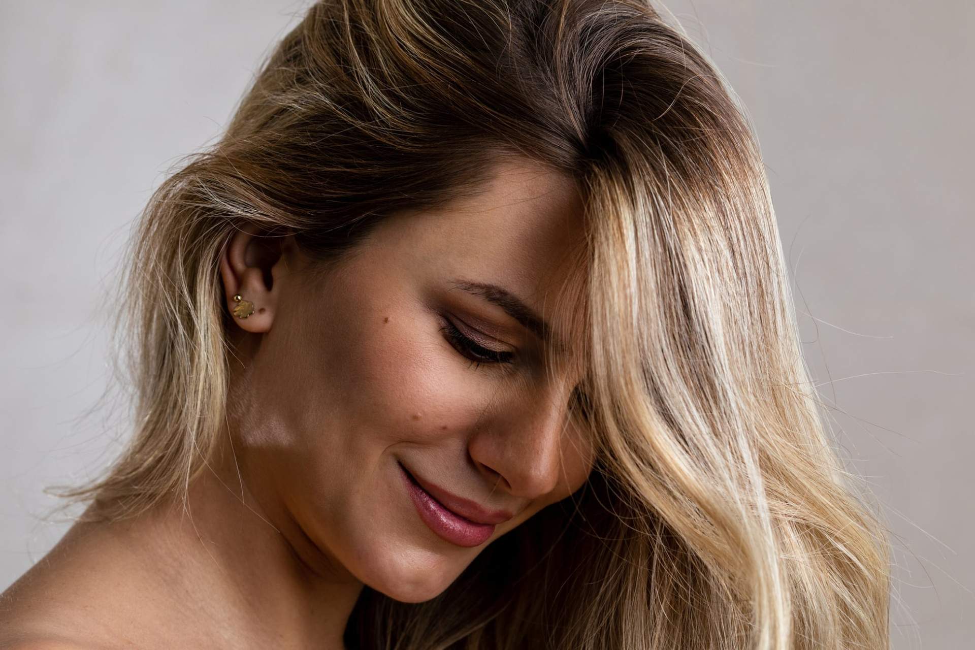 La ricrescita si vede già dopo due settimane: come nasconderla con stile — Capelli