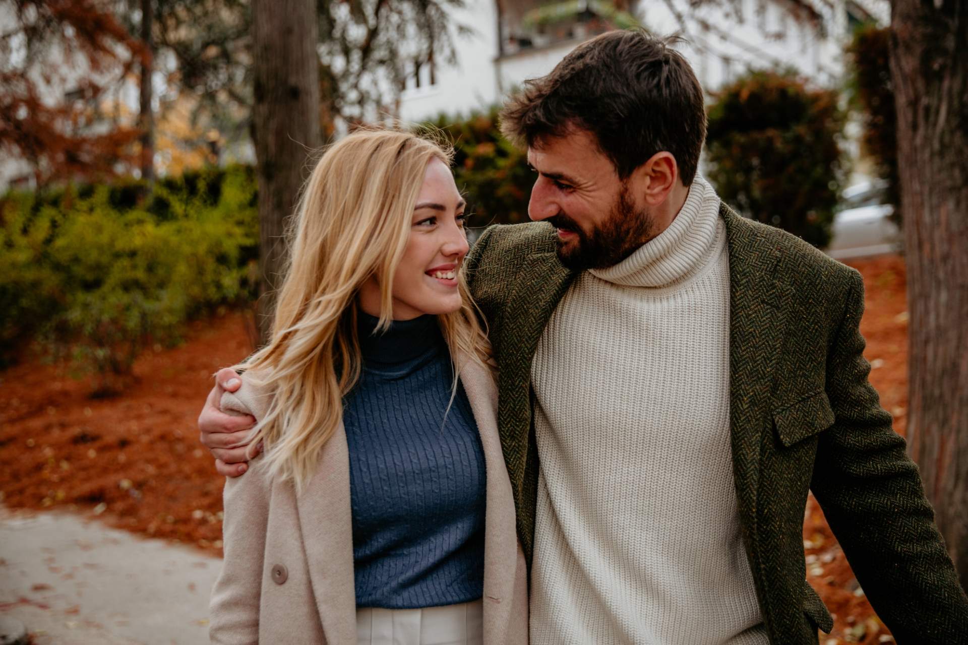 4 Anzeichen, dass du emotional reifer bist als dein Partner — Beziehung