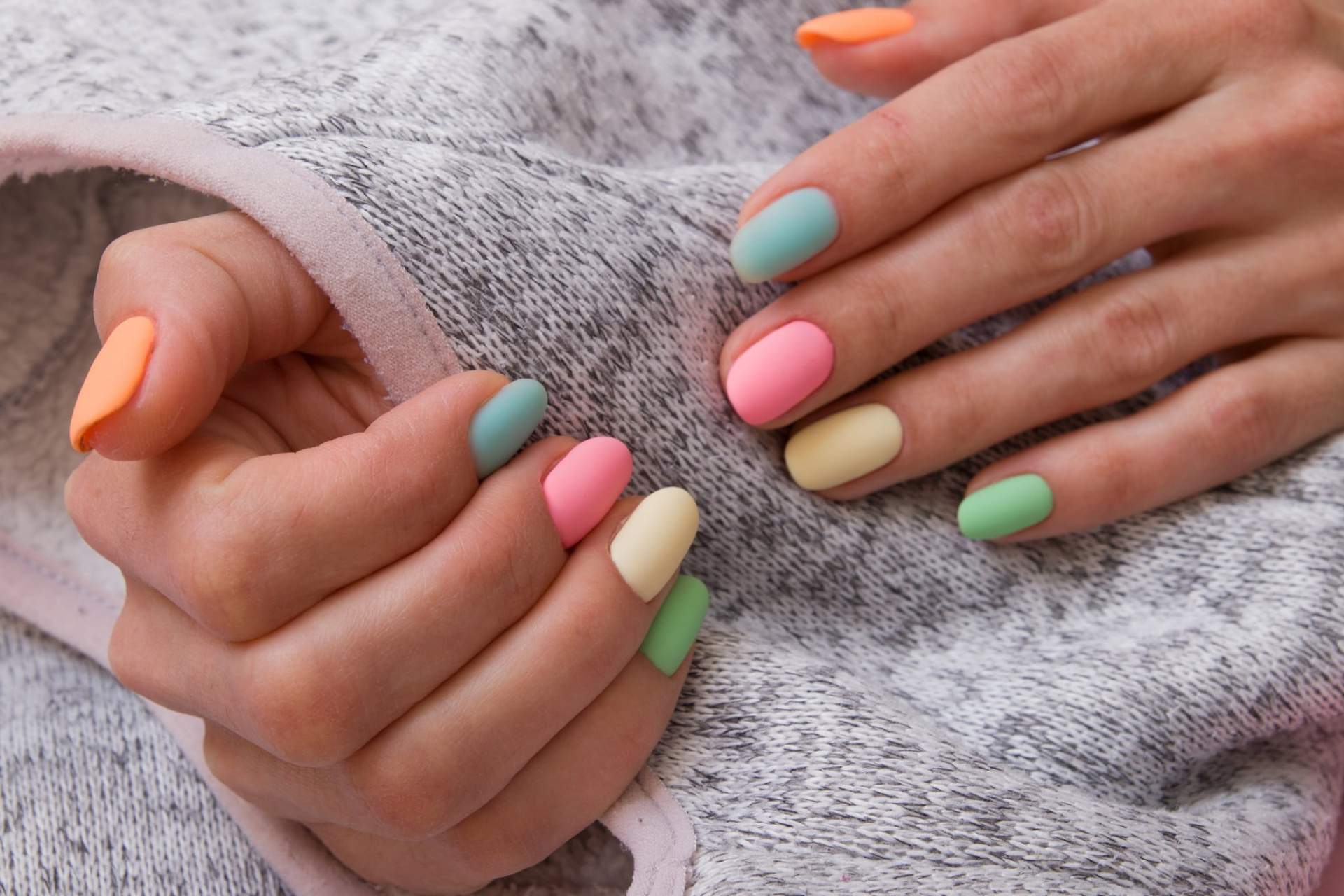 Vous êtes Gémeaux ? Voici 8 designs d’ongles qui vous ressemblent vraiment ! — Mode de vie