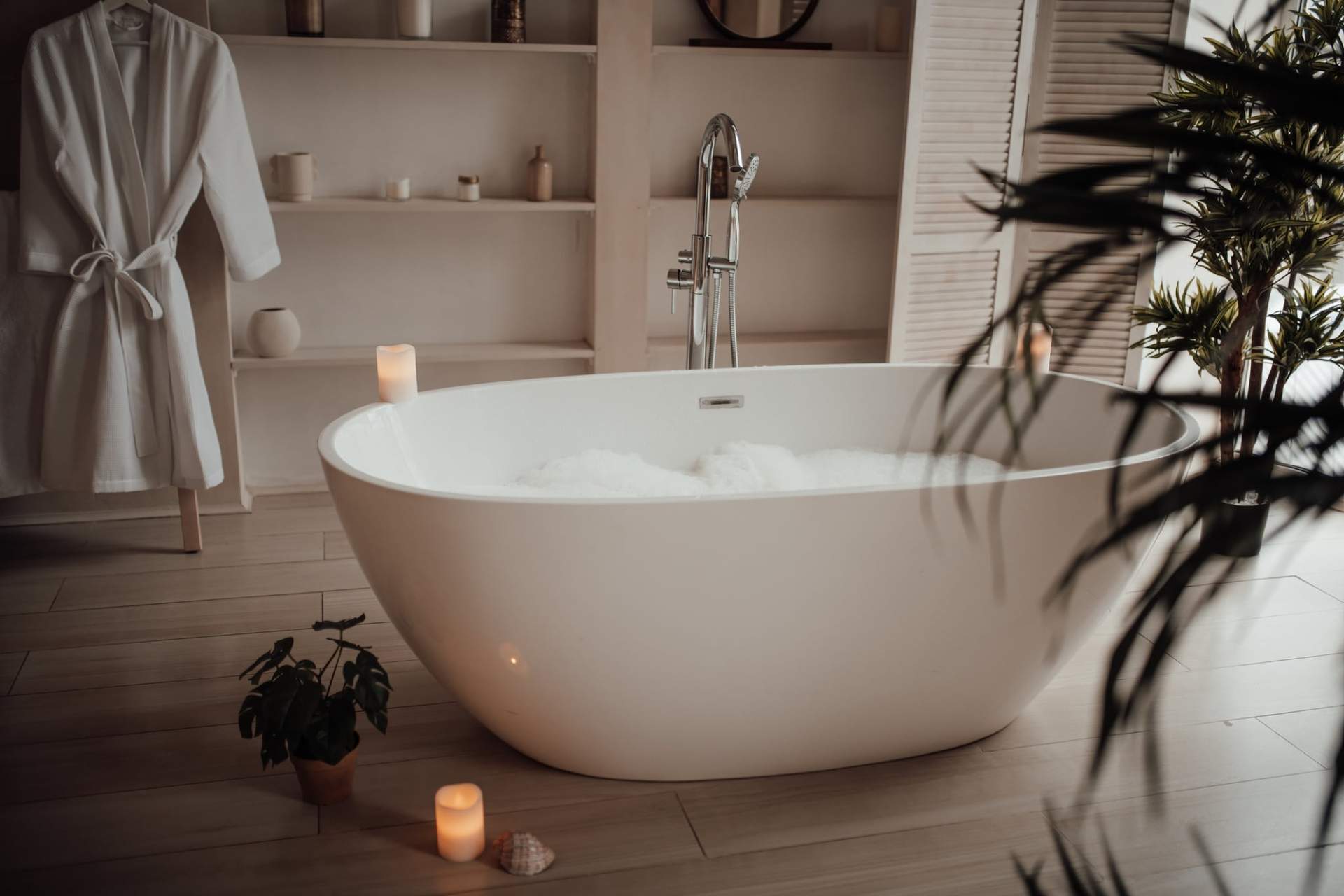 Oma verrät: Mit diesem Trick wird die Badewanne perfekt sauber — Haushalt