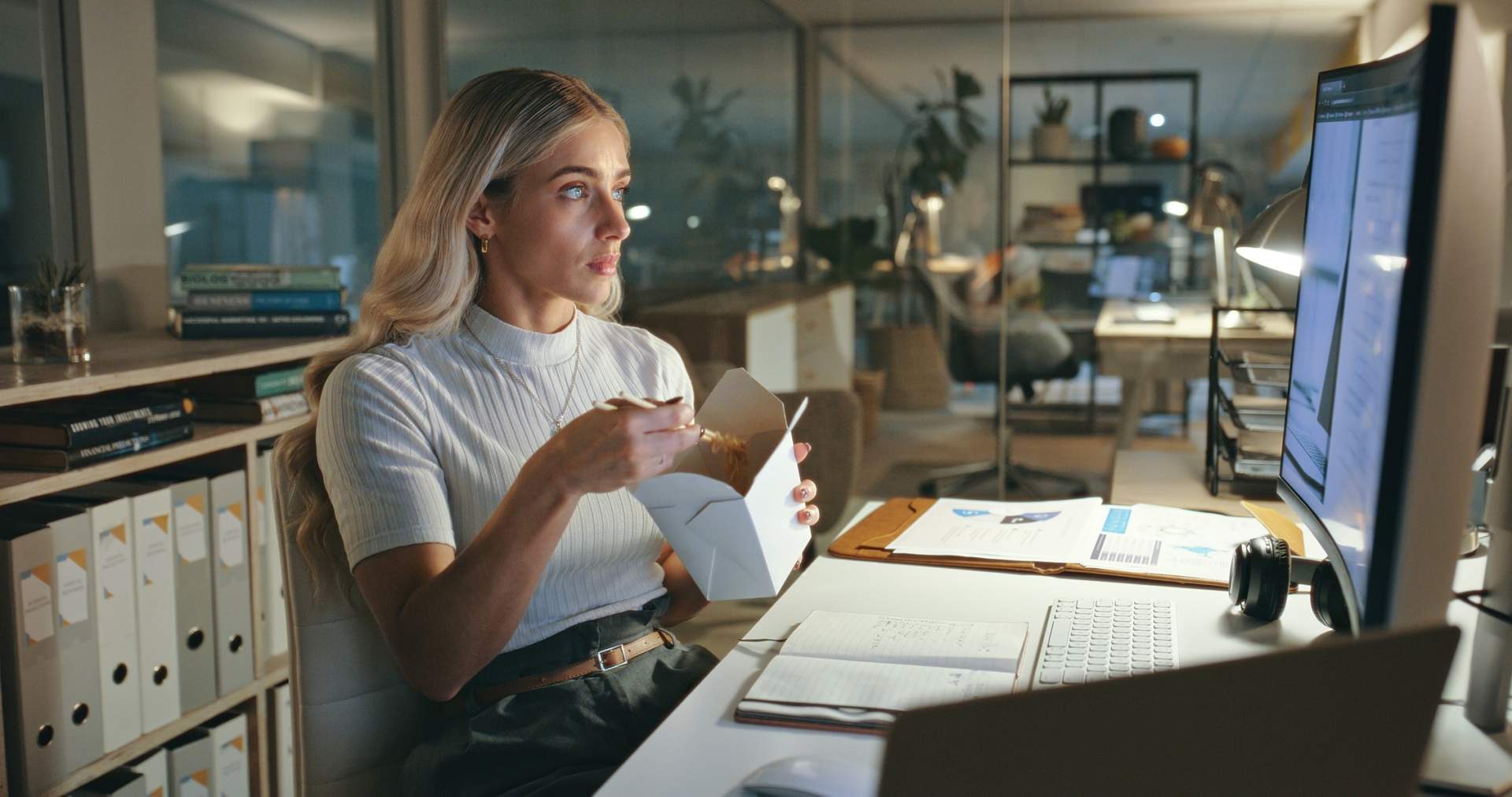 10 fastidiosa abitudine sul lavoro che rovina la tua giornata — Lifestyle