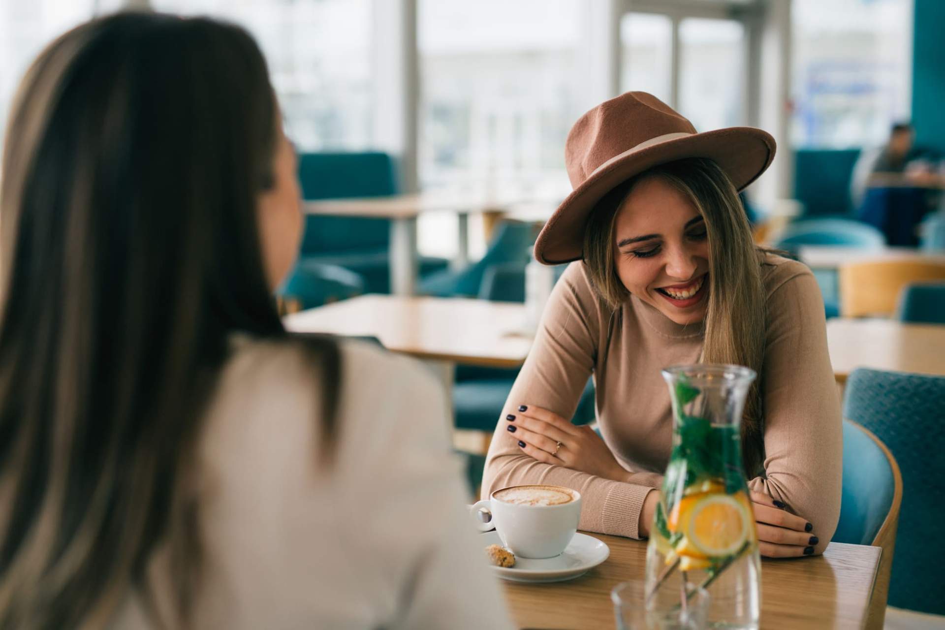 Si tu adoptes ces 5 comportements, ton estime de toi est probablement basse — Mode de vie