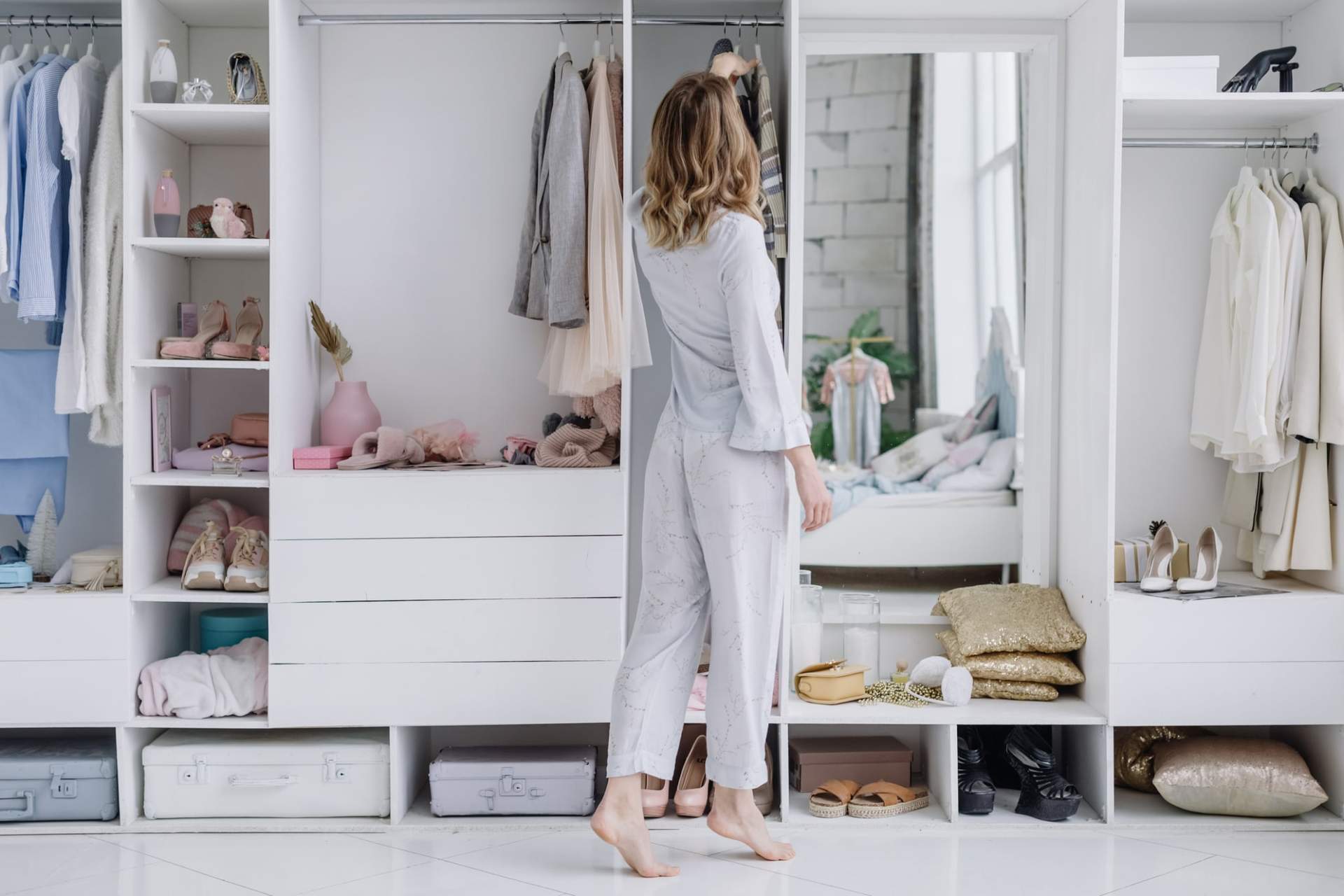 20 Leggings on 1 Hanger? Super Space-Saving Hangers from the Web — Fashion
