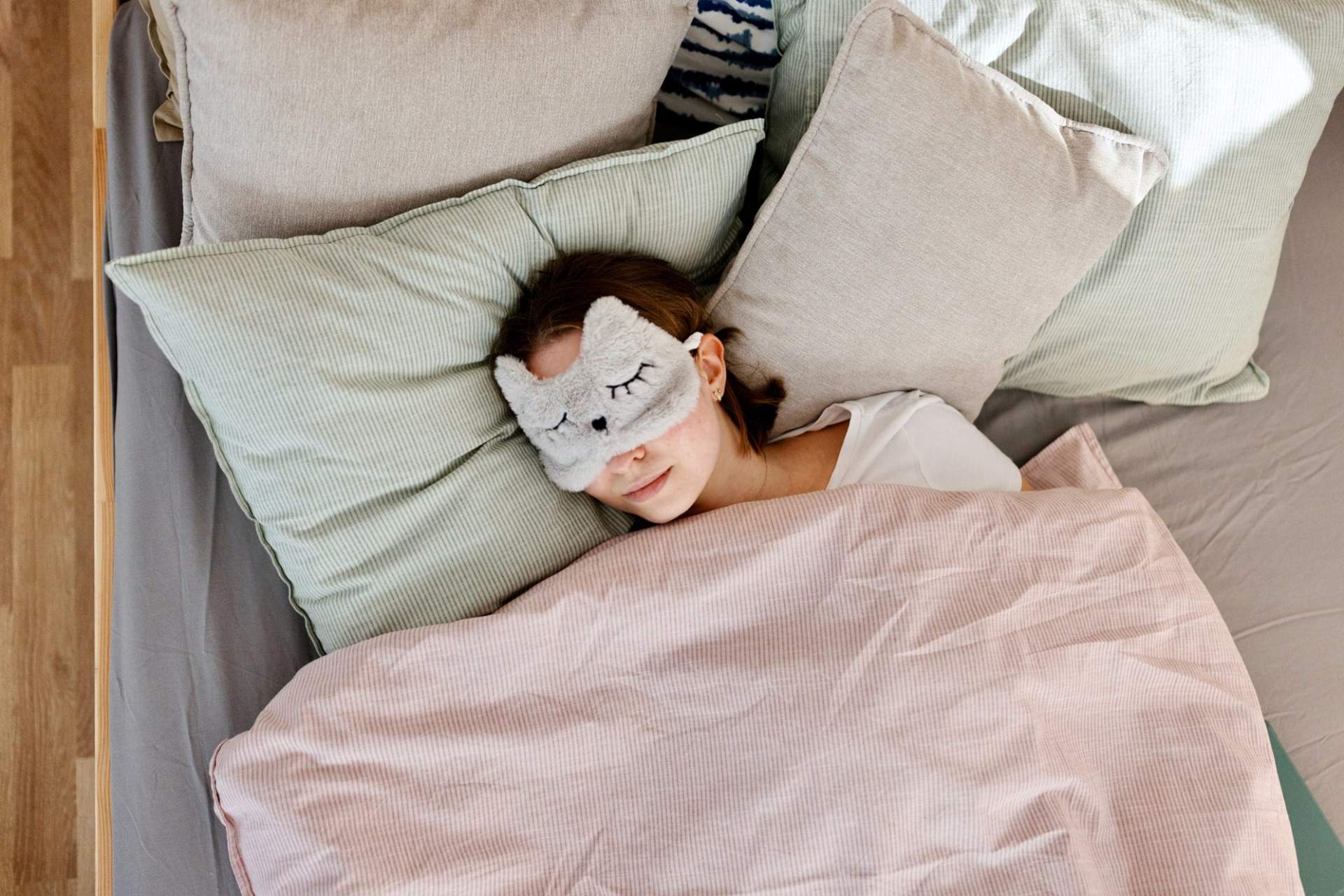 So schläfst du laut chinesischer Medizin viel besser – probier es mal so — Gesundheit