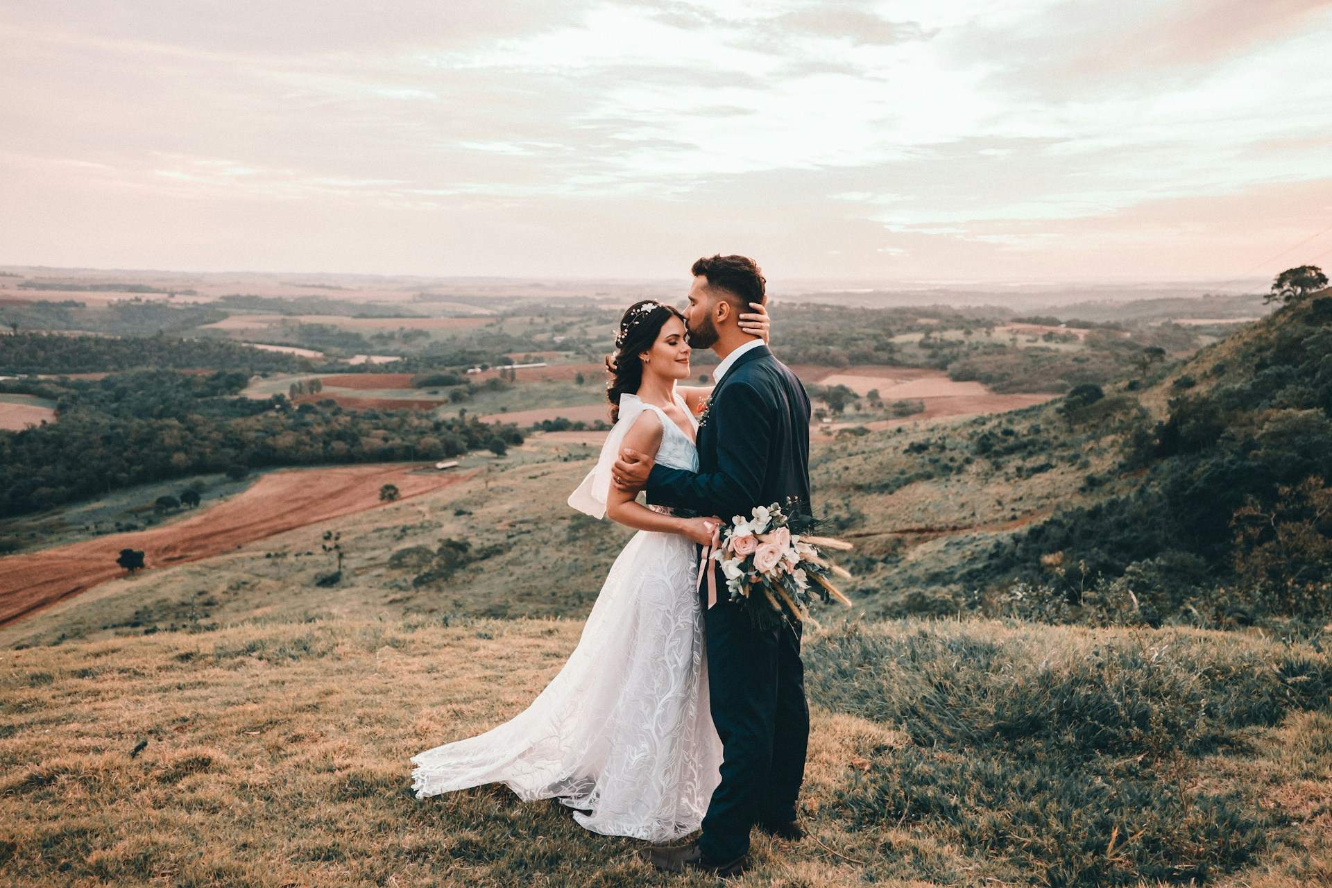 7 errori da ospite a un matrimonio che tutti facciamo (e che non dovresti mai fare) — Matrimonio