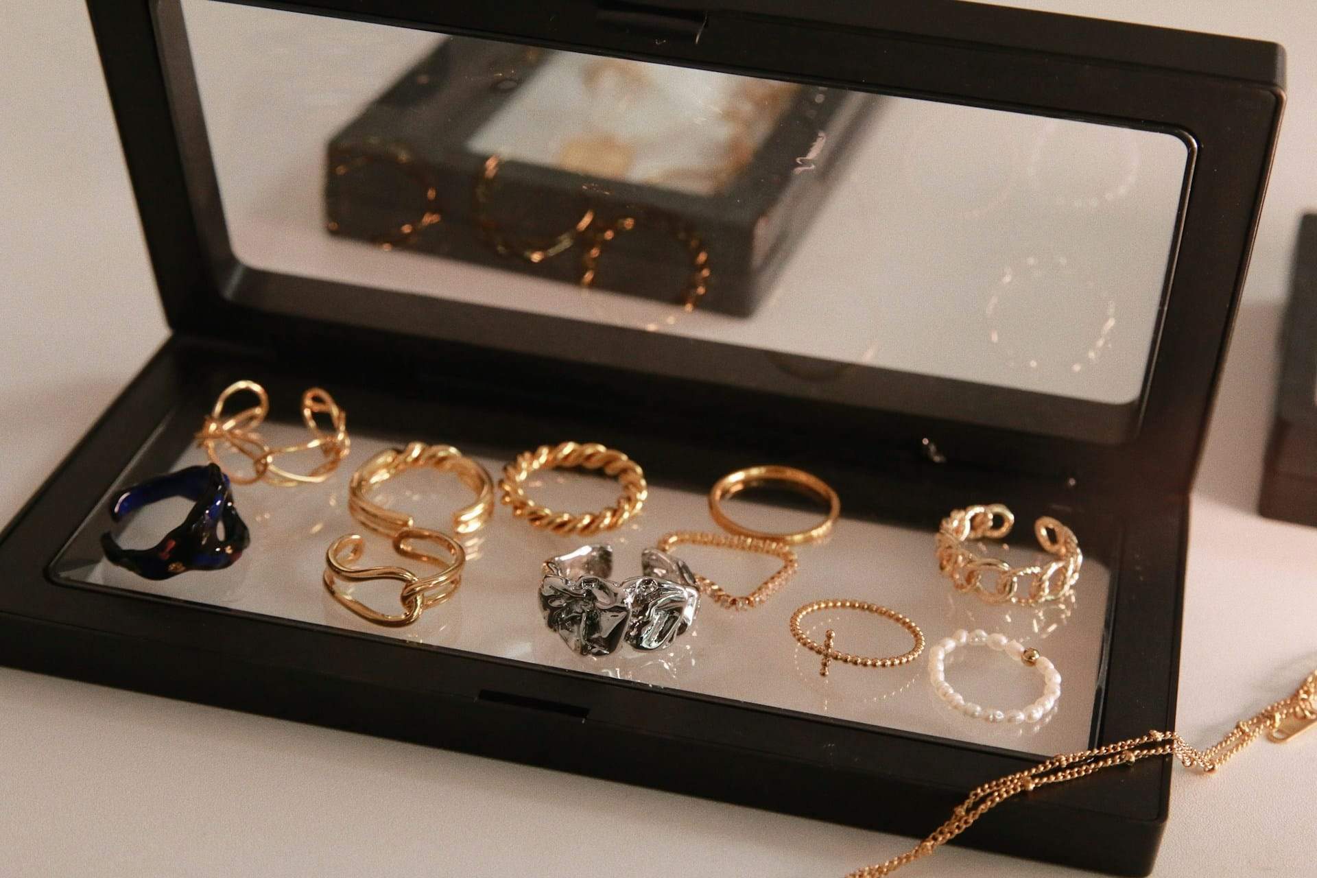 8 geniale Tricks, um deinen Schmuck endlich ordentlich zu organisieren — Deko