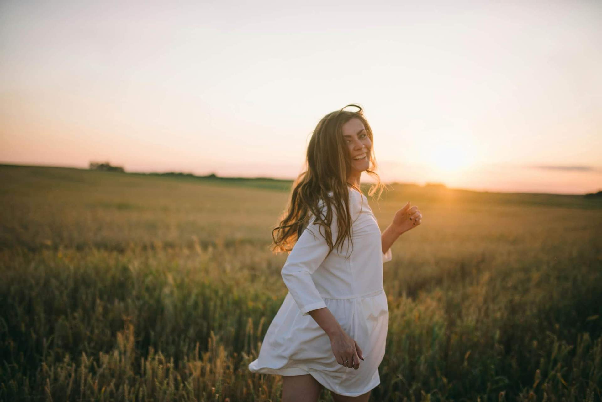 Potenzia la tua autostima estiva: 5 frasi da dire ogni mattina — Lifestyle