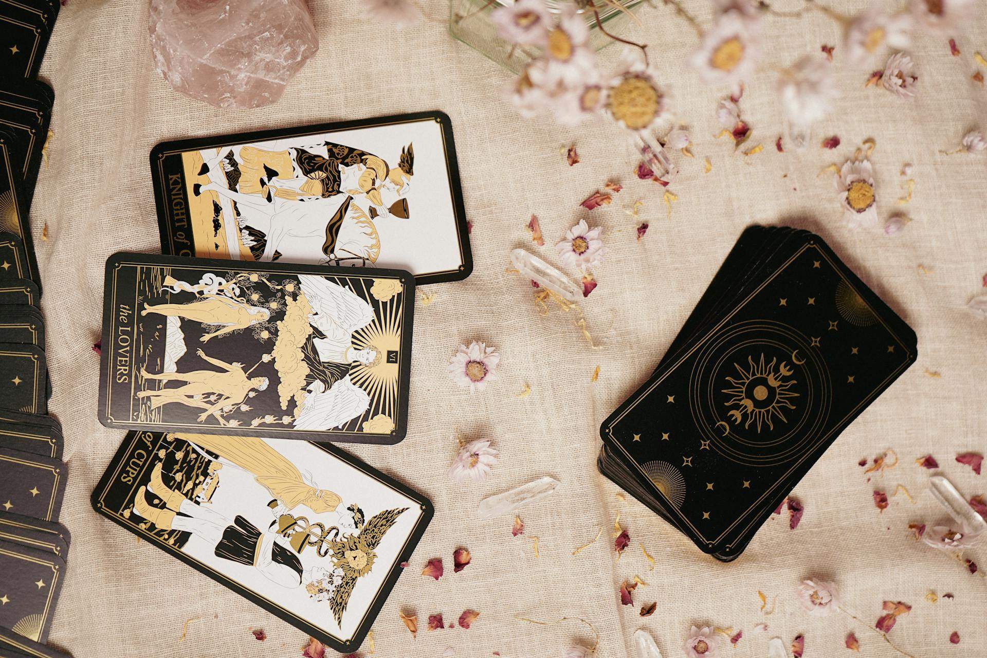 Die Karte des Triumphwagens: Das sagt dir die Tarotkarte für Juli — Lebensstil