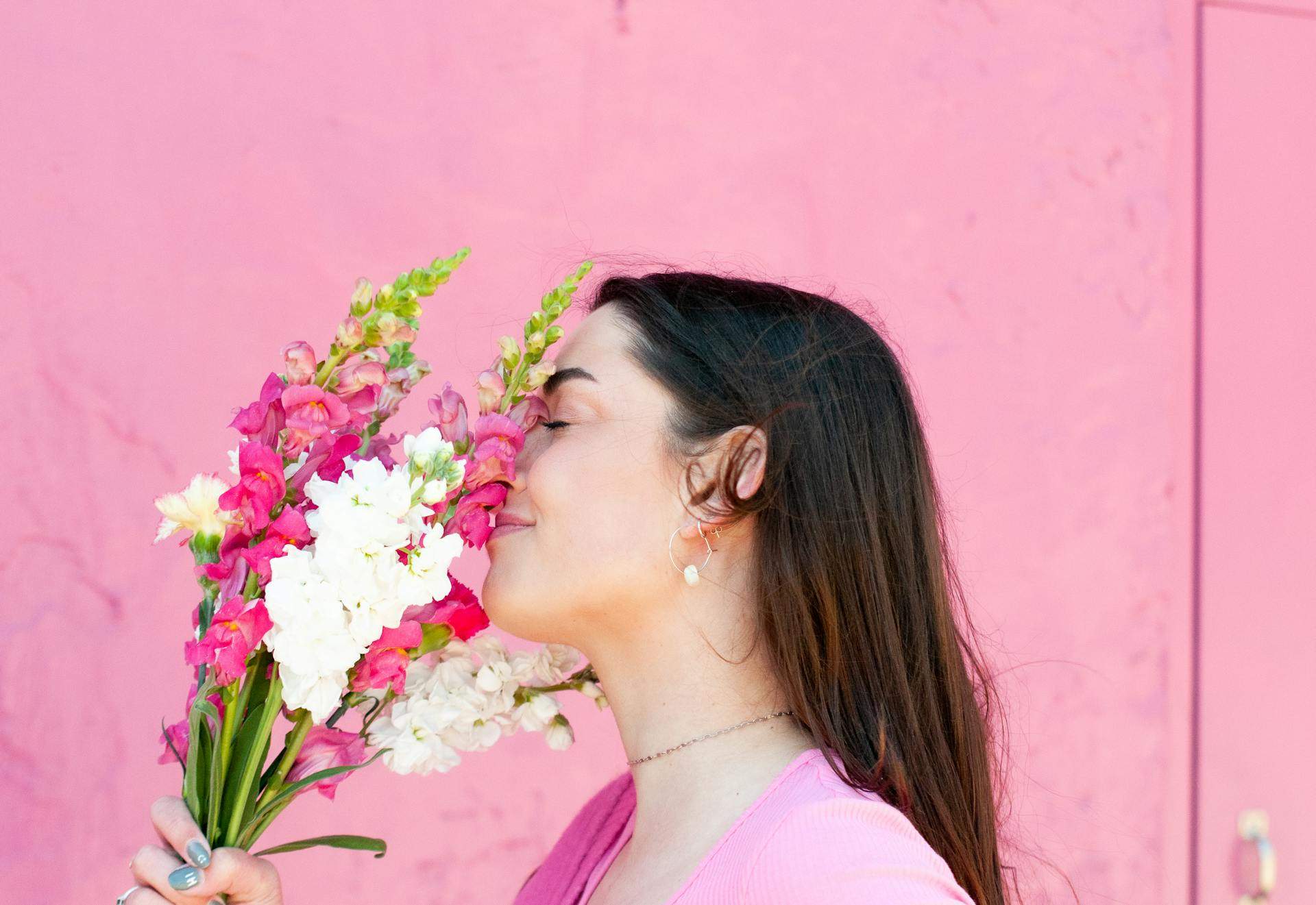 The Science Mystery: Pink Doesn’t Really "Exist" — Health