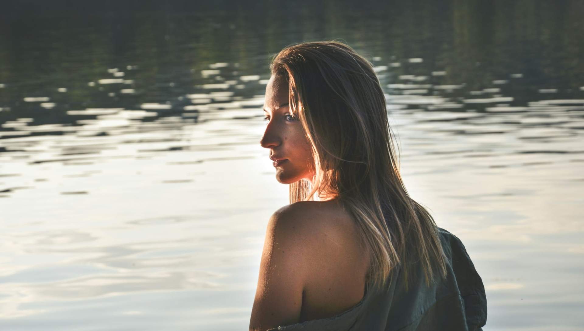 5 kleine Zeichen, dass deine innere Kraft erwacht — Lebensstil