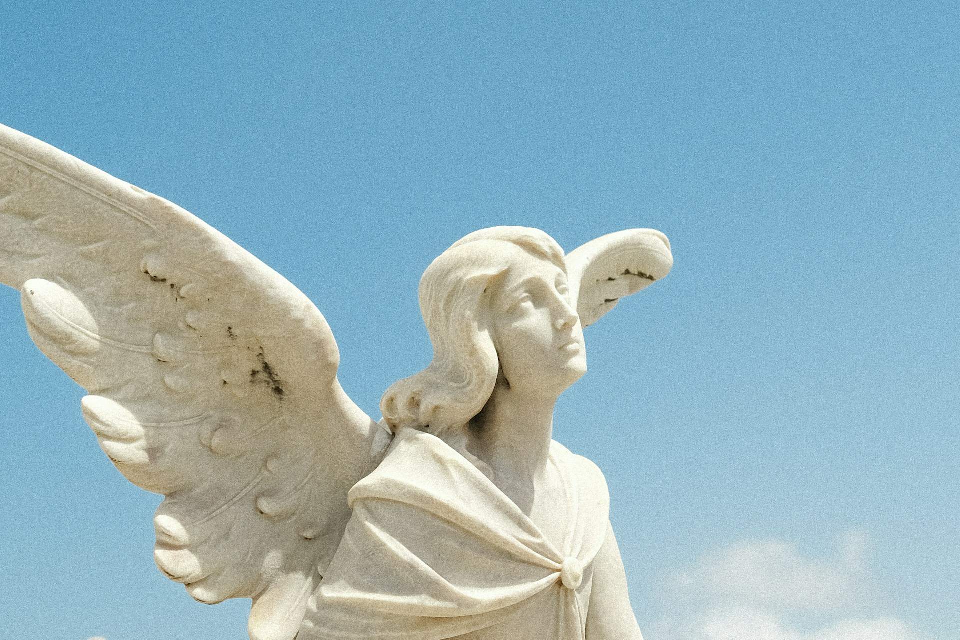As-tu déjà remarqué ces signes ? Ton ange gardien est peut-être tout près de toi — Mode de vie