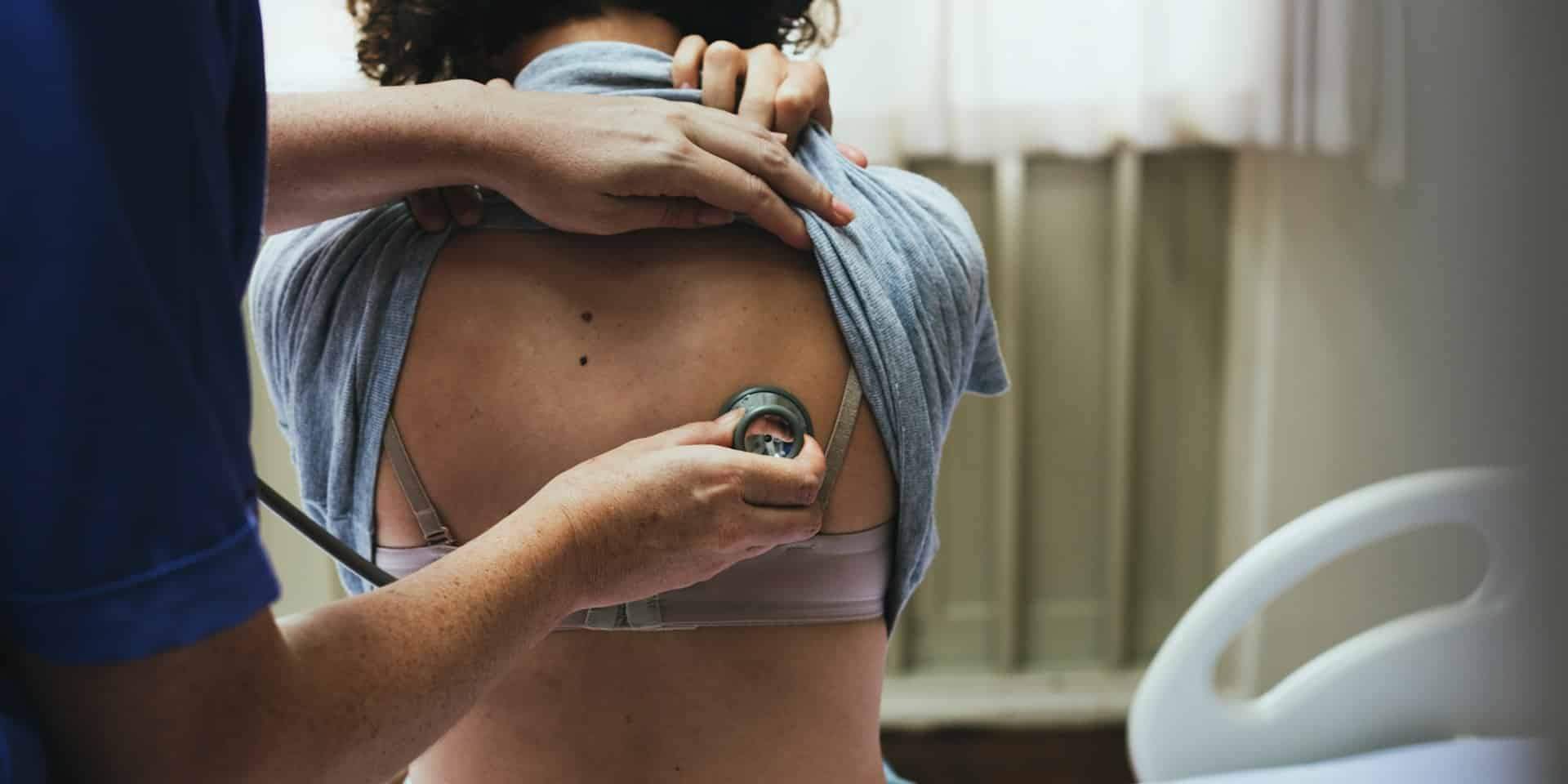 «Me dolía la espalda y resultó que tenía cáncer de pulmón.» ¿Qué síntoma no deberías haber ignorado? — Salud