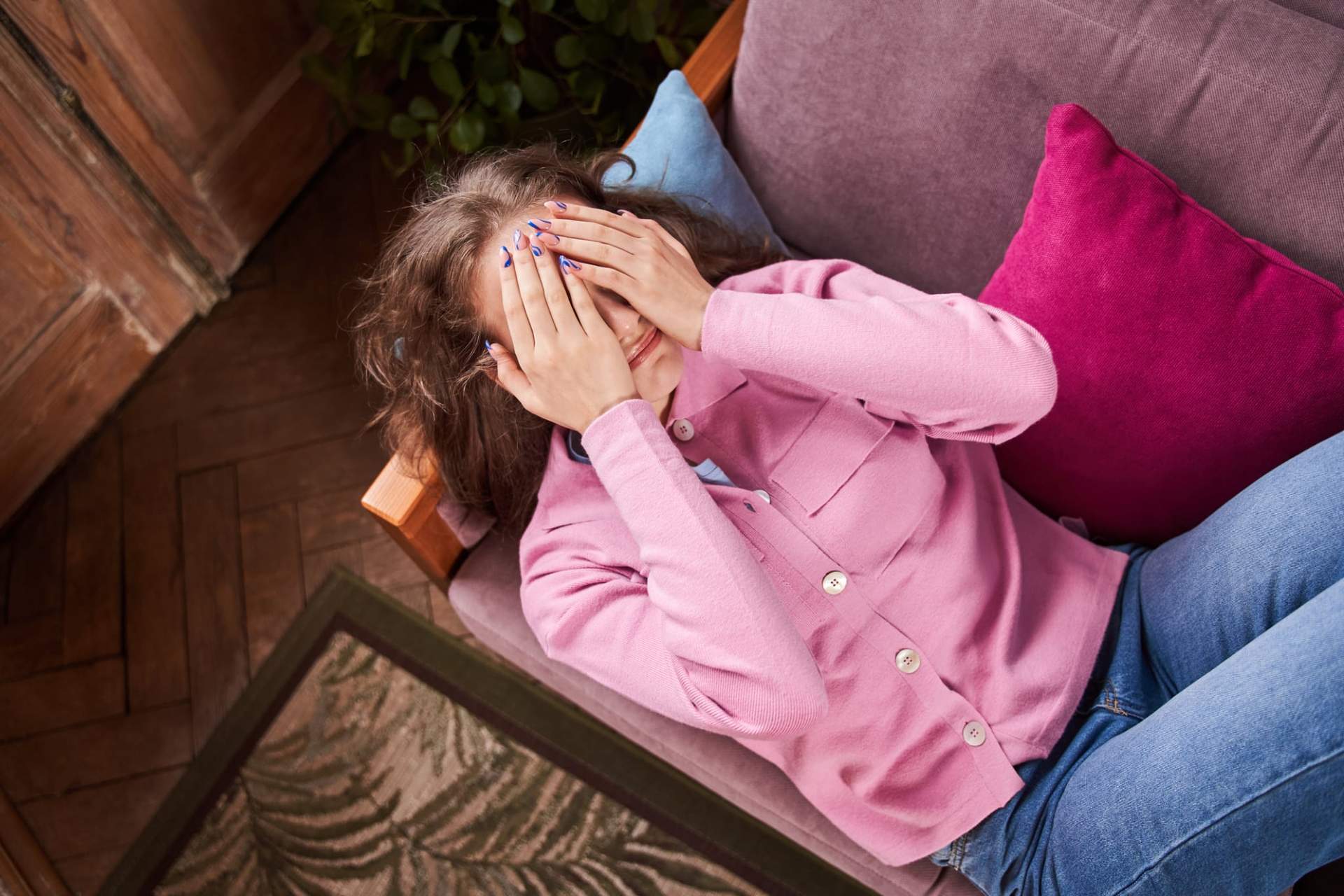 Wie dein Körper zeigt, dass eine Beziehung dir nicht mehr guttut: 5 klare Zeichen — Gesundheit