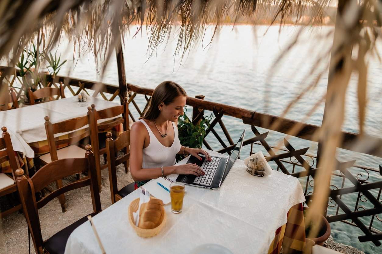 Cosa ti aspetta al lavoro questo agosto, segno zodiacale alla mano — Lifestyle