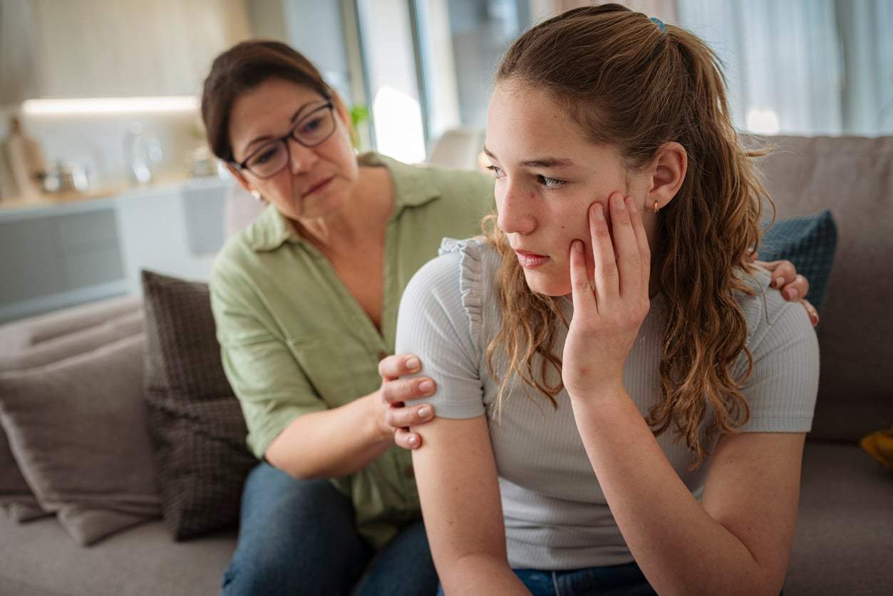 6 typische Elternsätze, die auf geringe emotionale Intelligenz hinweisen und Kindern schaden — Familie