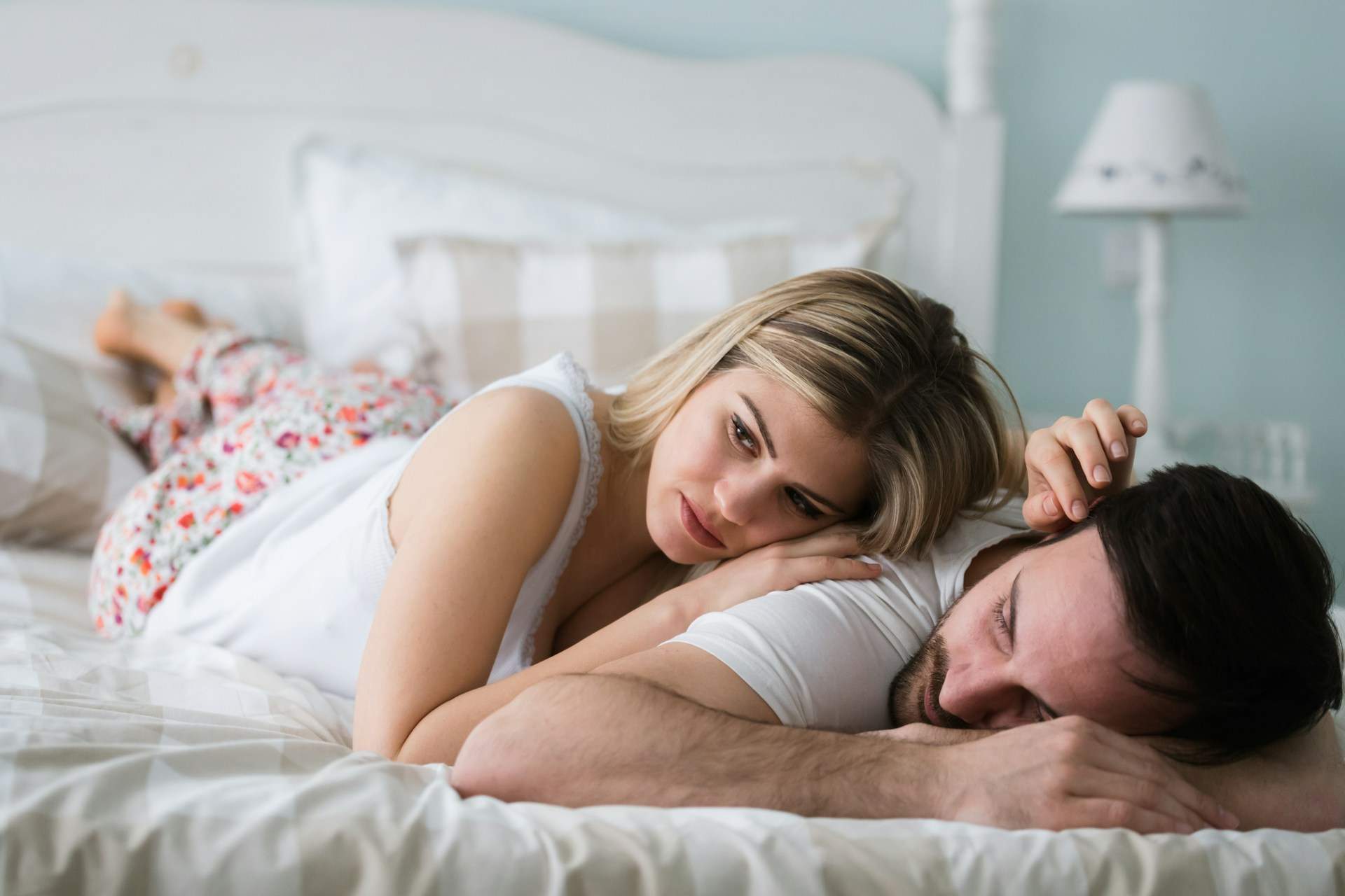 Abbiamo chiesto agli uomini perché diventano emotivamente irraggiungibili dopo il sesso — Amore