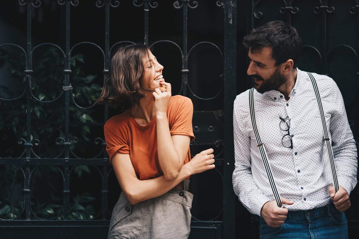 4 kleine Dinge, die nur wirklich verliebte Männer tun – hast du sie schon bemerkt? — Beziehung