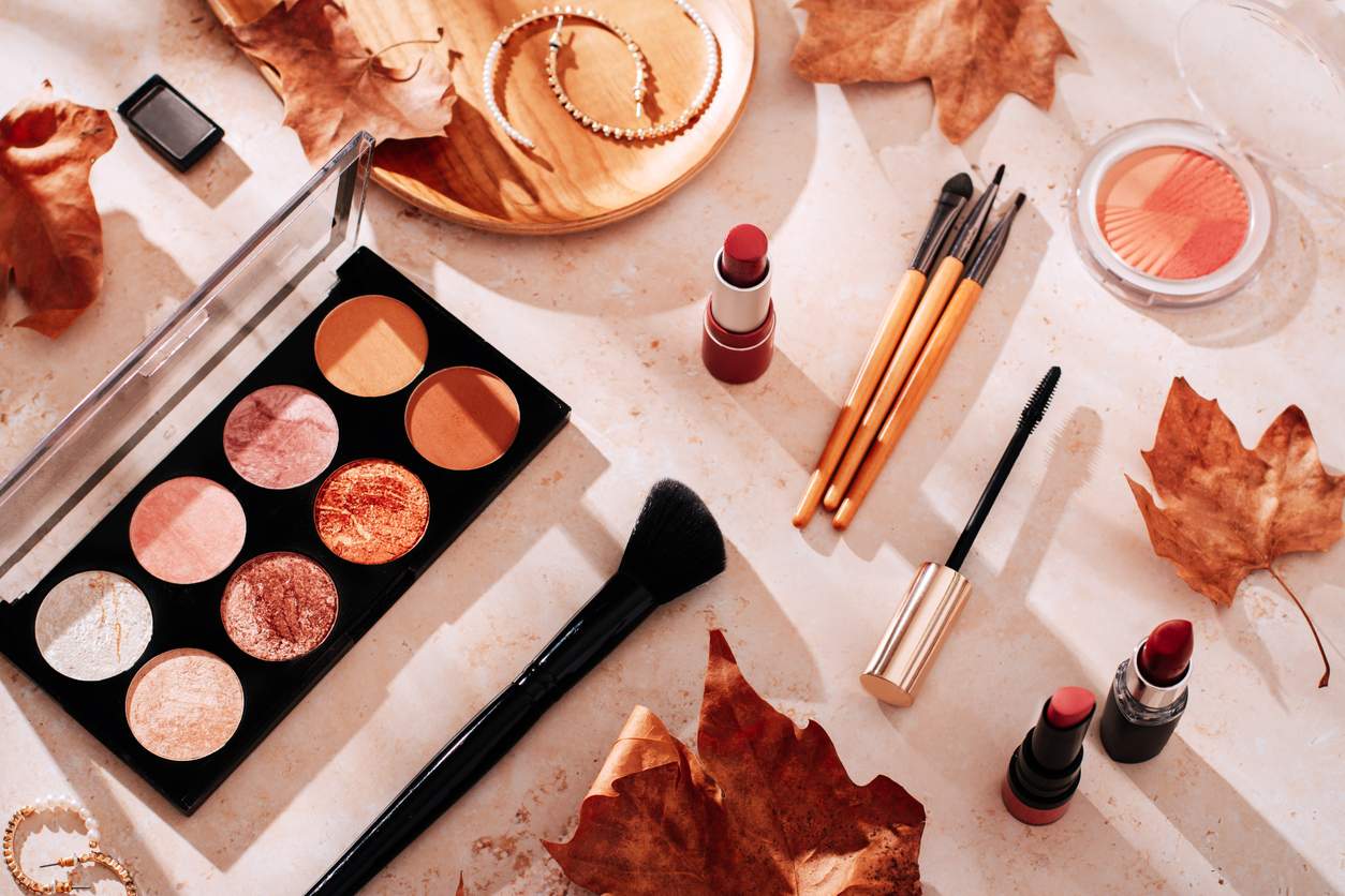 7 Make-up-Fehler, die dich im Herbstlicht älter wirken lassen — Gesicht