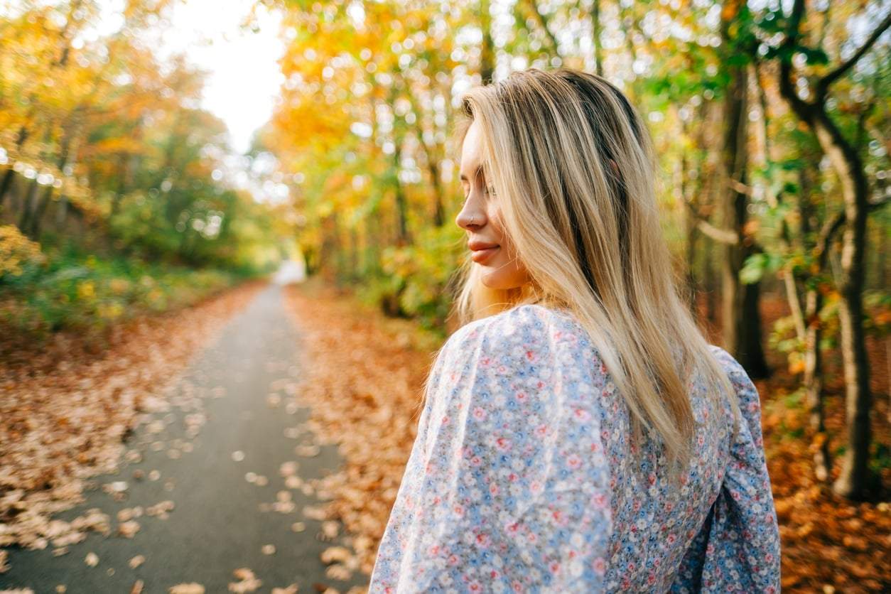 Selon ton signe astrologique, voici ce qu’il faut lâcher après l’équinoxe d’automne — Mode de vie