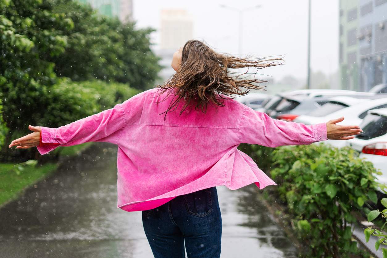 La leçon que m’a apprise une averse qui m’a trempée jusqu’aux os – Et pourquoi j’en suis reconnaissante — Mode de vie