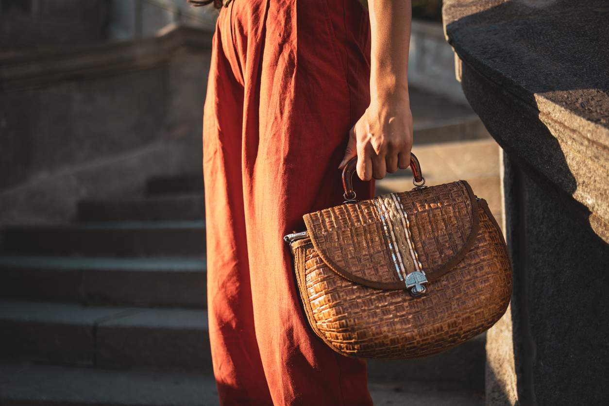 Los pantalones de pierna ancha, la tendencia del otoño – Te contamos cómo llevarlos este año — Moda
