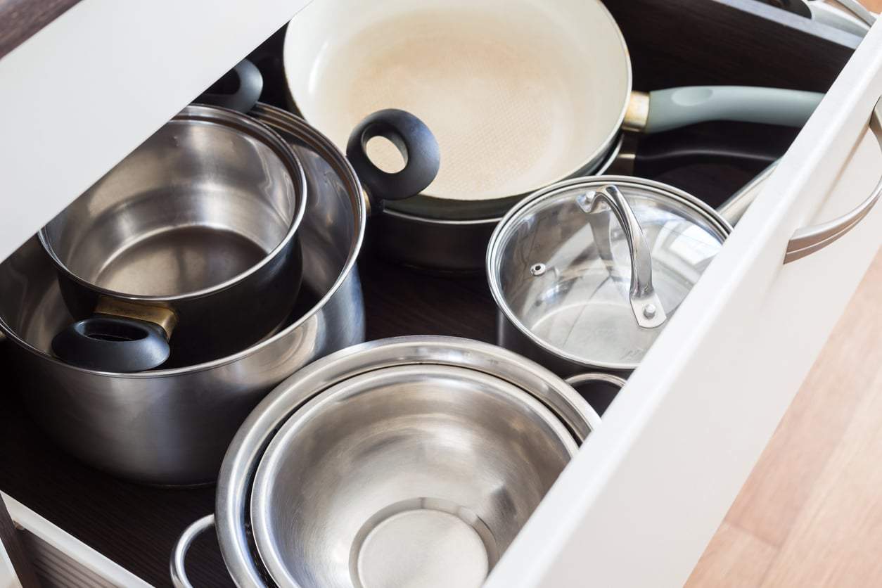 3 errori comuni di conservazione che rovinano tutte le tue pentole e padelle — Economia domestica