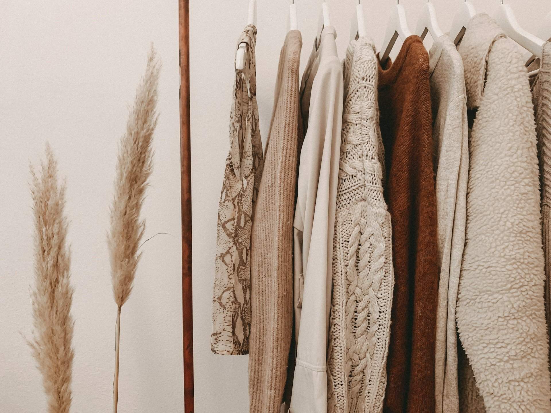 Romantische Herbsttrends: Die angesagtesten Spitzenkleider, Stiefel und Frisuren — Mode