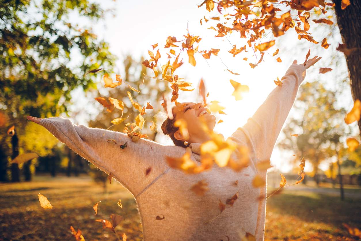 Perché ti senti più felice in autunno, secondo la psicologa — Lifestyle