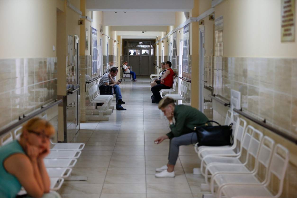 Consultation privée ou soins publics : quand est-ce que j’ouvre mon porte-monnaie ? — Famille