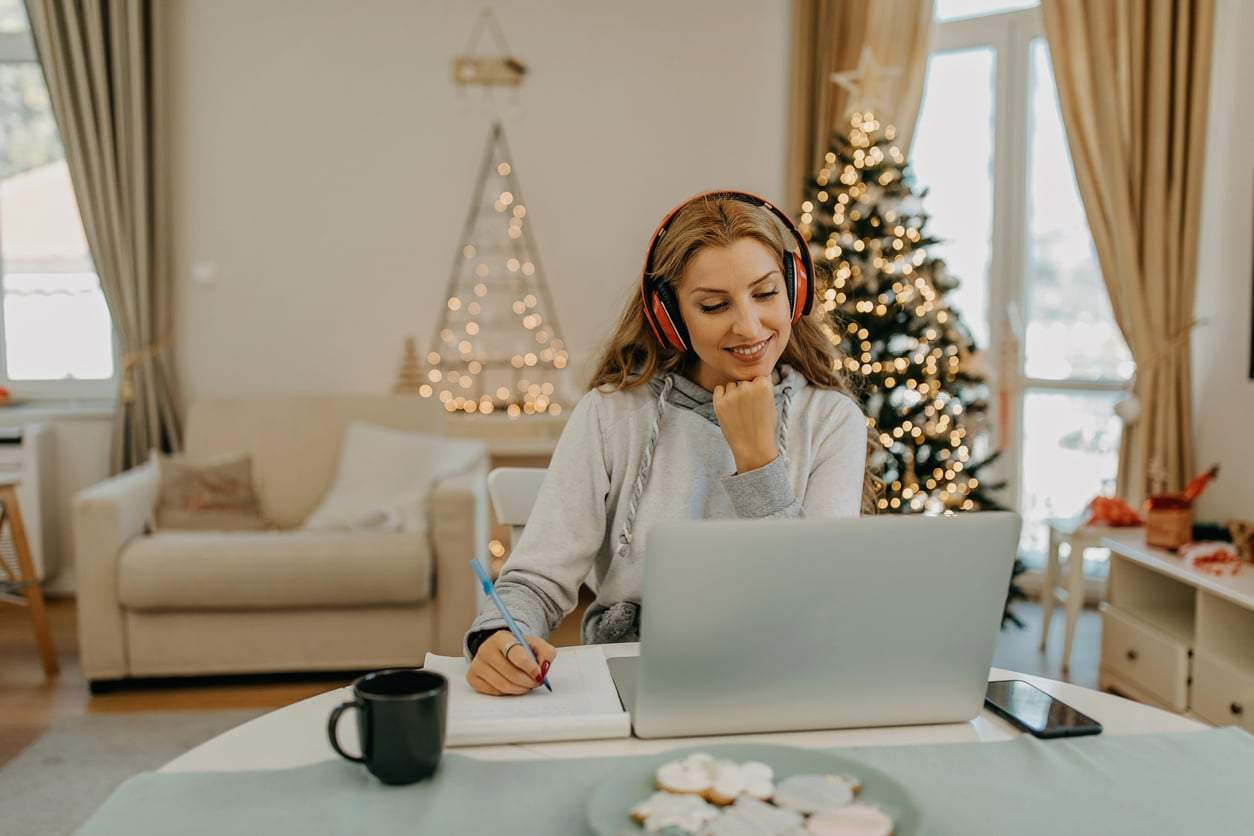 Esto te espera en el trabajo este diciembre, según tu signo zodiacal — Estilo de vida