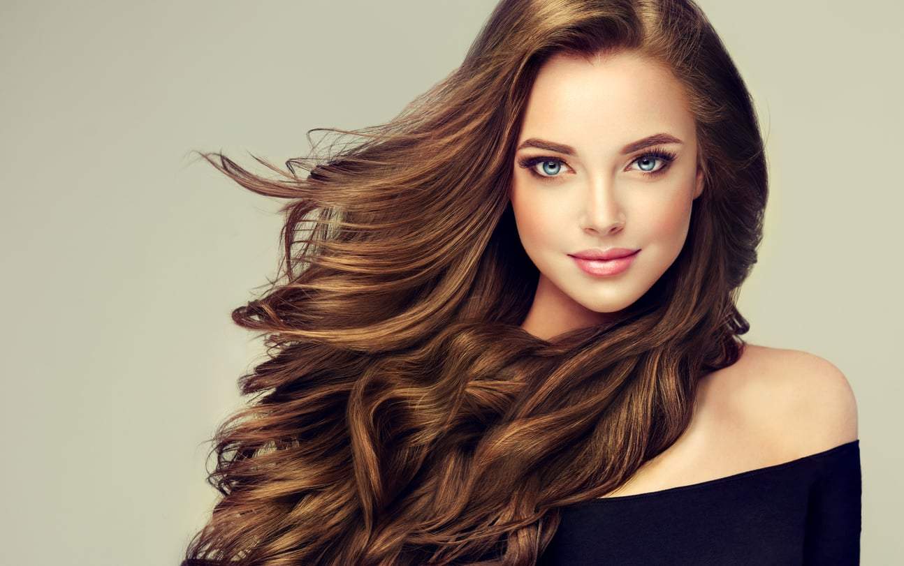 5 Winterfrisuren, die Luxus ausstrahlen — Haare