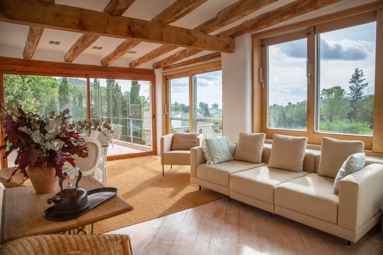 5 geniale Lebensräume, die du auf einer verglasten Terrasse gestalten kannst — Deko