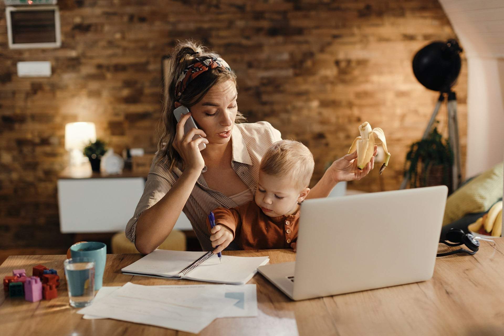 «La più grande bugia è stata pensare che sarebbe stato tutto semplice» - Donne raccontano le sfide del ritorno al lavoro dopo il parto — Lifestyle