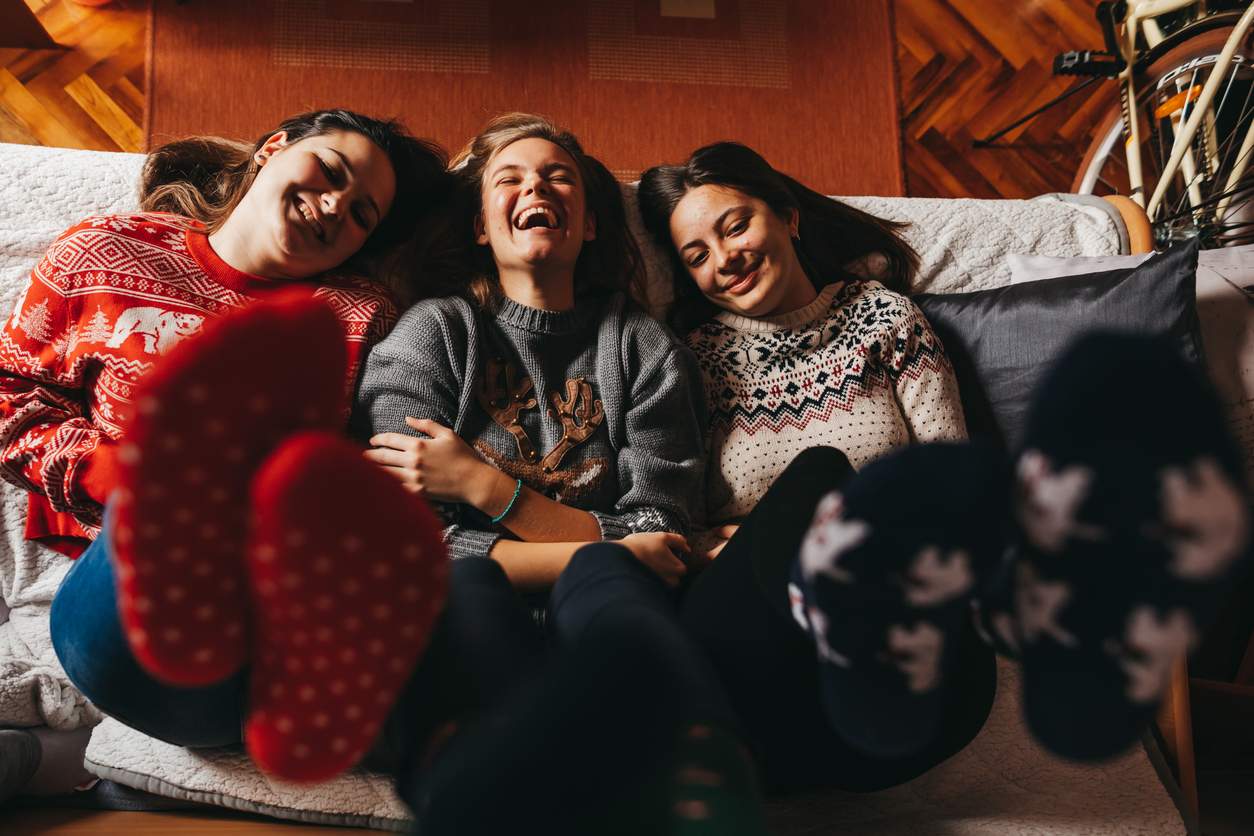 Ecco perché potresti avere il ciclo insieme alle tue amiche – cosa dice la scienza — Salute