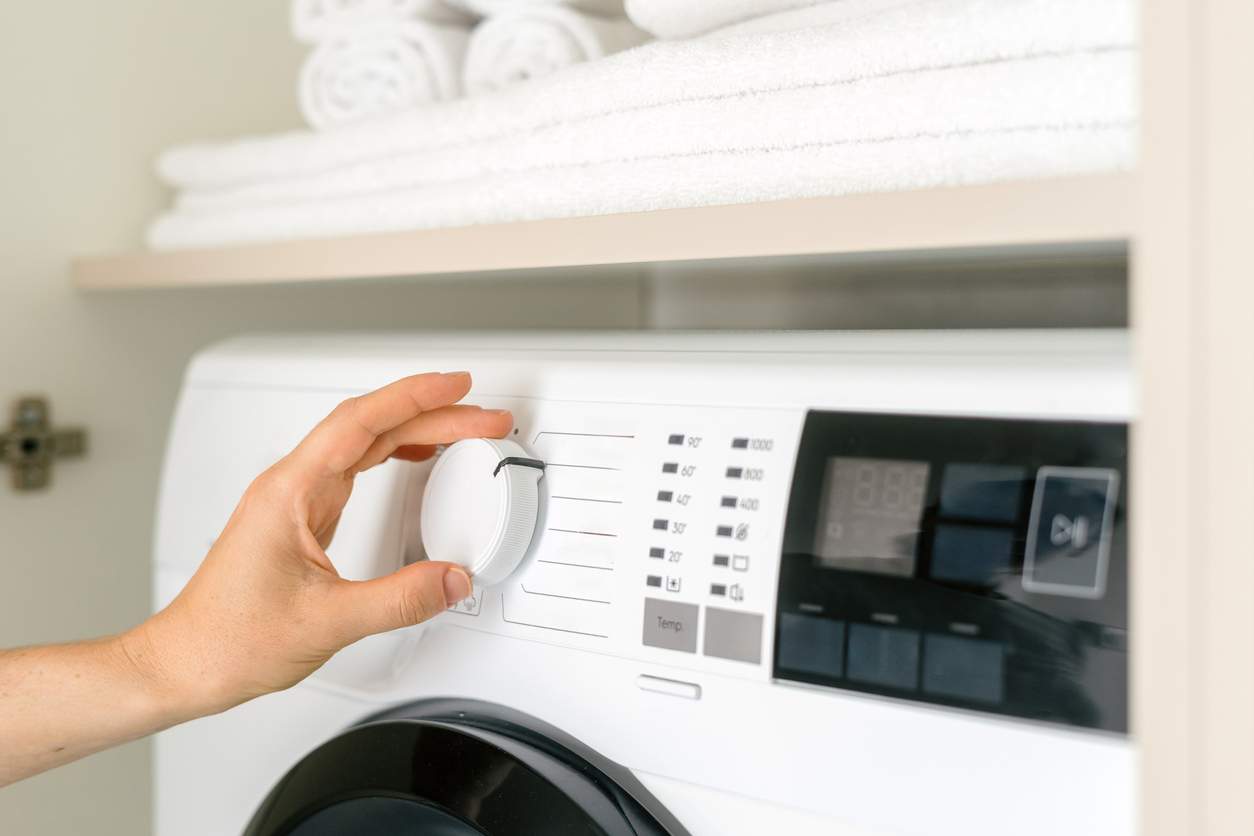 6 Dinge, die du niemals in die Waschmaschine geben solltest, wenn du deine Kleidung schützen willst — Haushalt
