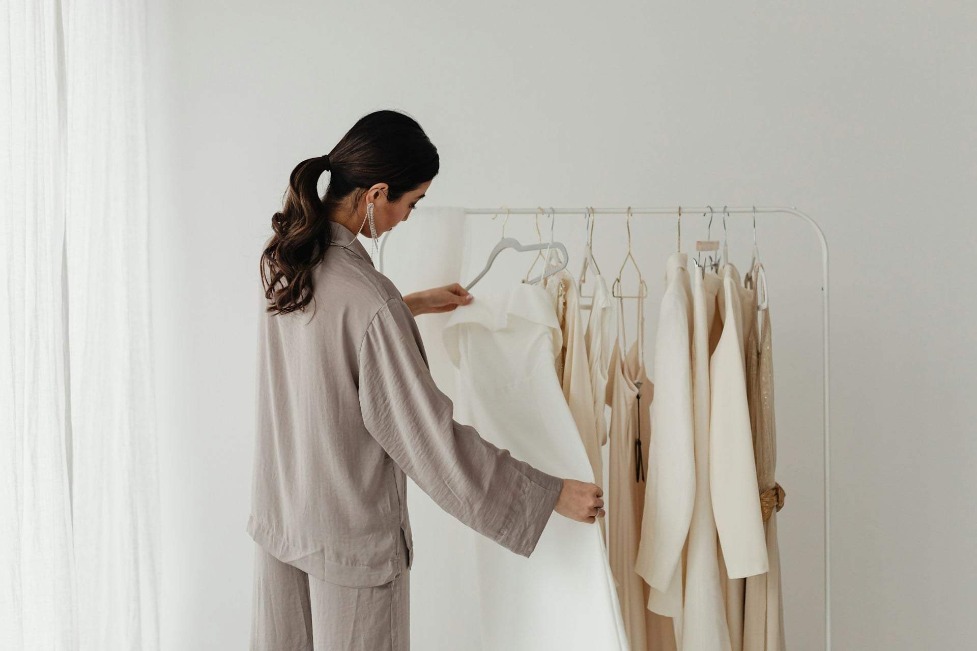 So integrierst du 2026 die Trendfarbe des Jahres stilvoll in deine Garderobe — Familie