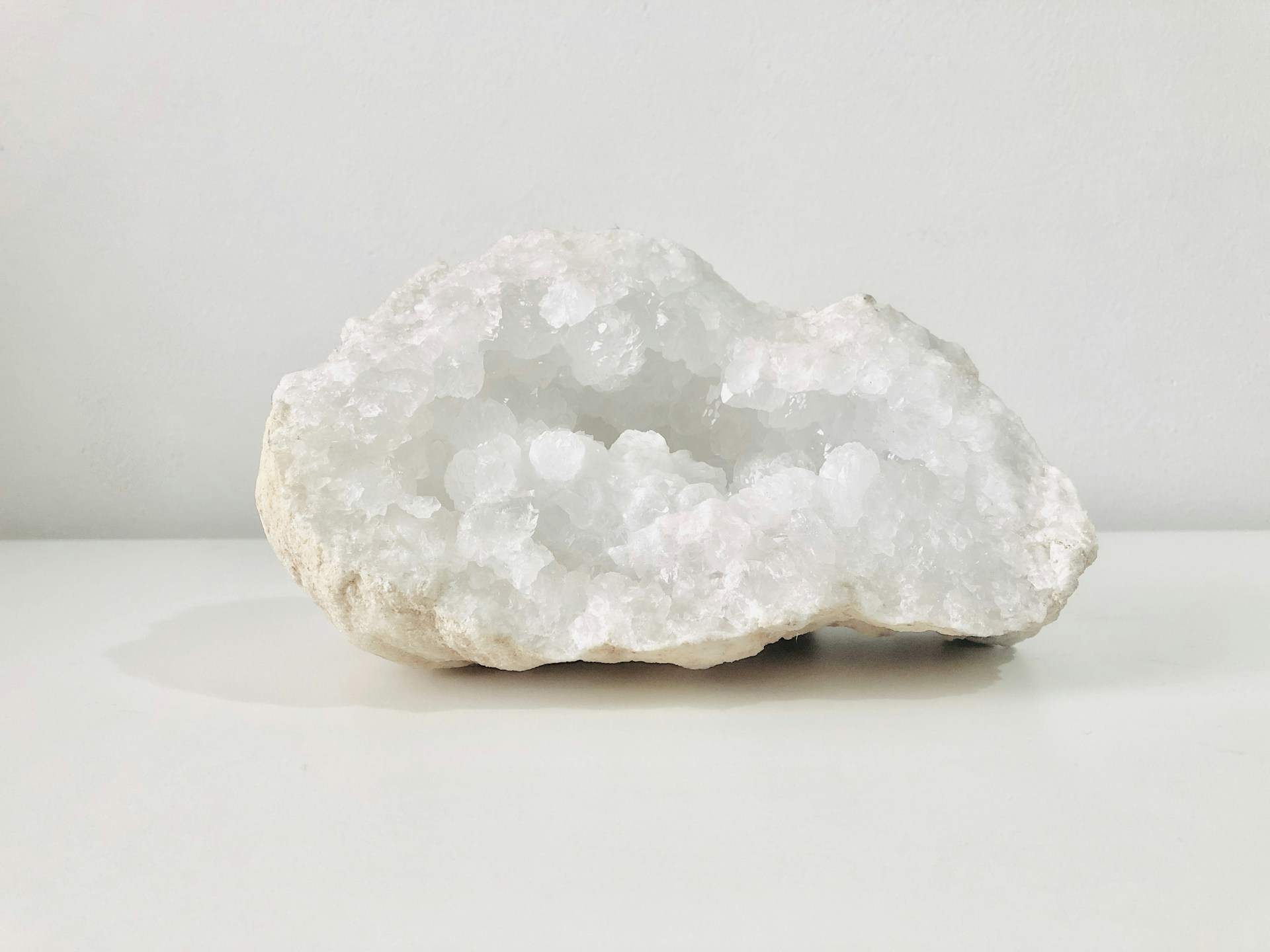 Non pulire mai queste 5 pietre con l’acqua – ecco perché — Lifestyle