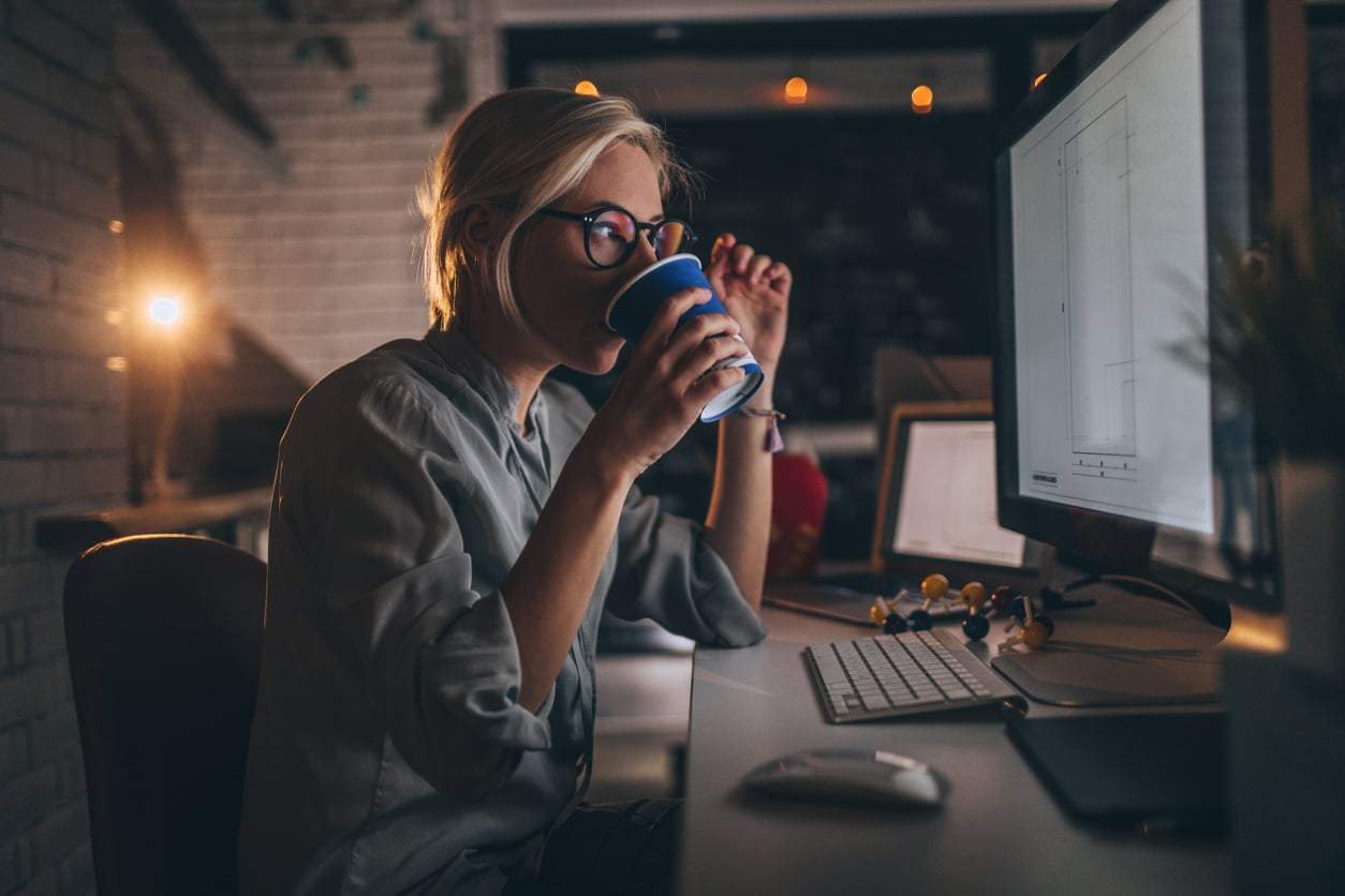 ¿Eres un búho nocturno? Lo que el trasnochar puede estar haciéndole a tu corazón — Salud