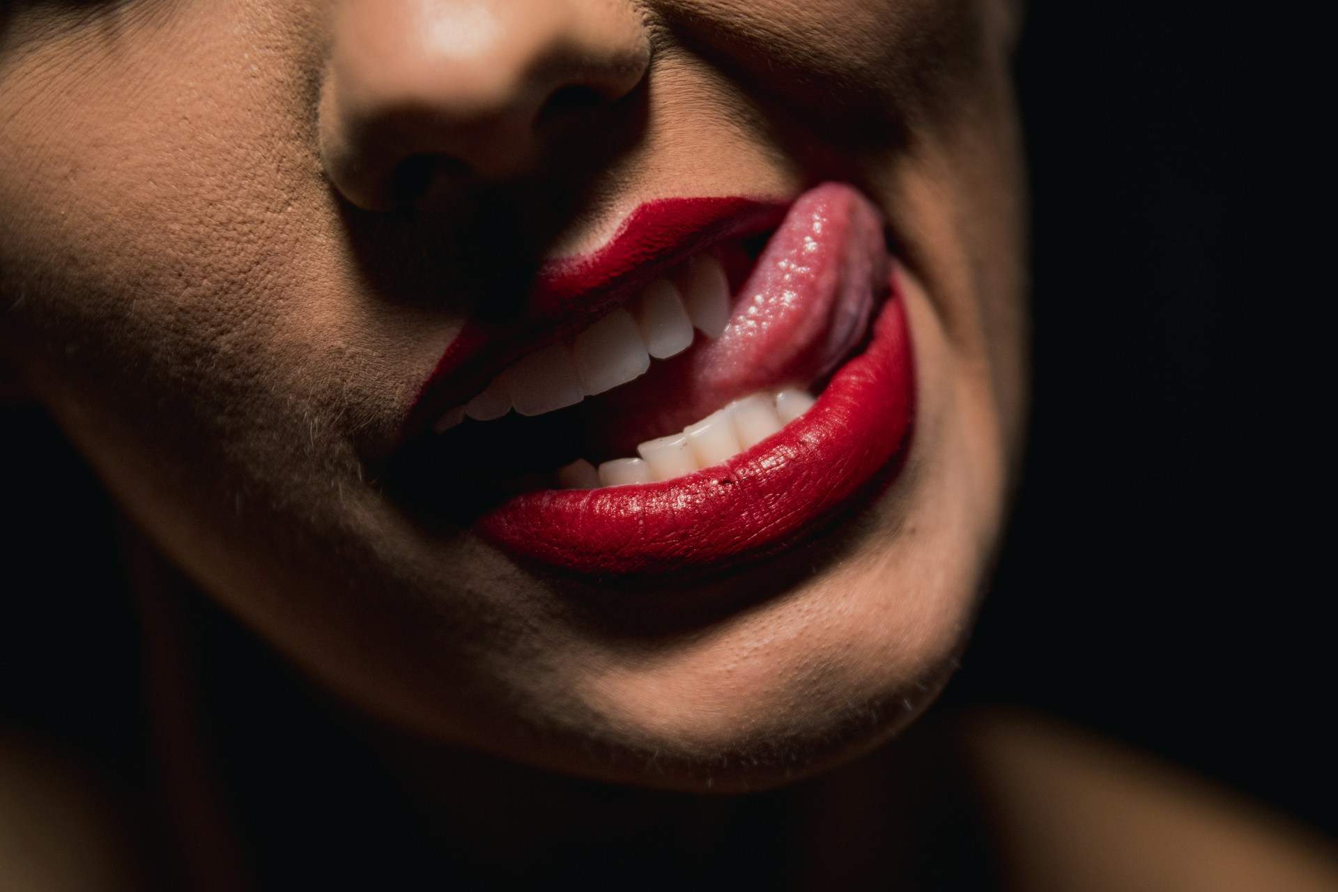 Les fantasmes secrets des femmes : ces désirs inavouables que même leur partenaire ne connaît pas — Amour