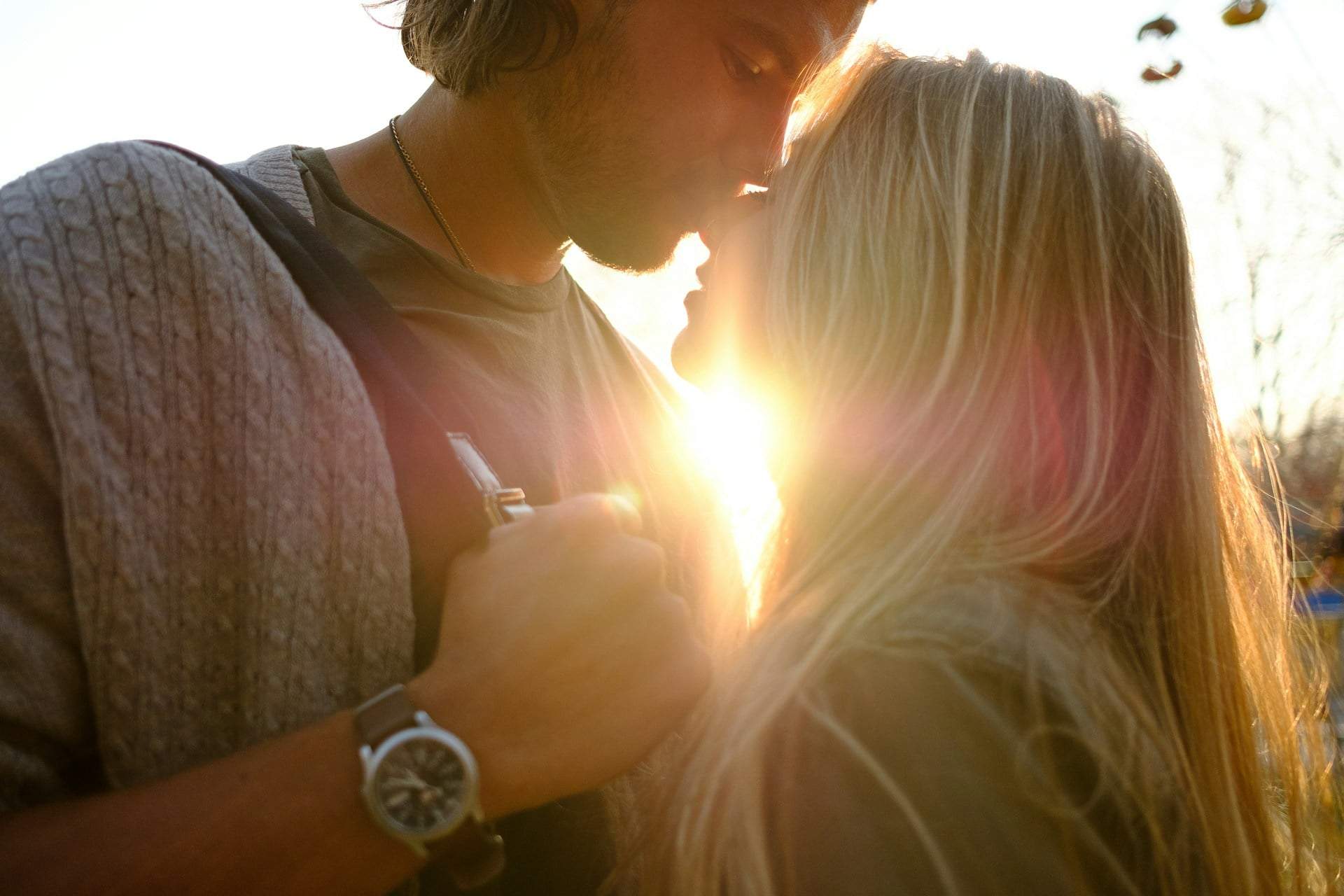 Oubliez "l'Âme sœur unique" : la science révèle combien de fois on tombe vraiment amoureux dans une vie — Mode de vie