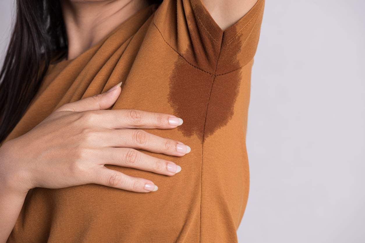 5 segnali del corpo che indicano che sudare troppo non è normale — Salute