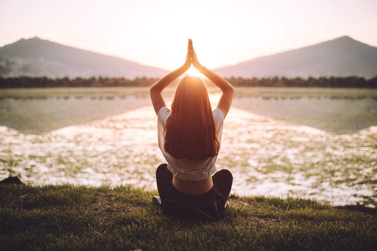 Quale chakra dovresti attivare questa estate in base al tuo segno zodiacale — Lifestyle