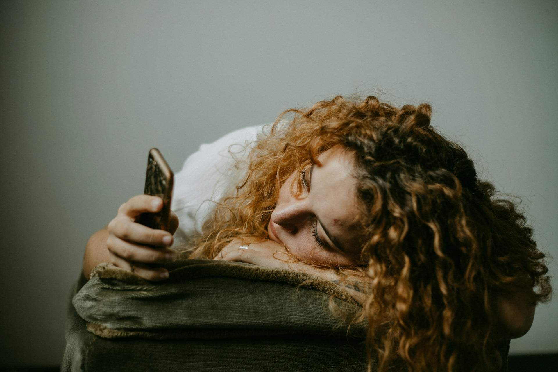 8 señales de que todavía no has superado tu relación anterior — Estilo de vida