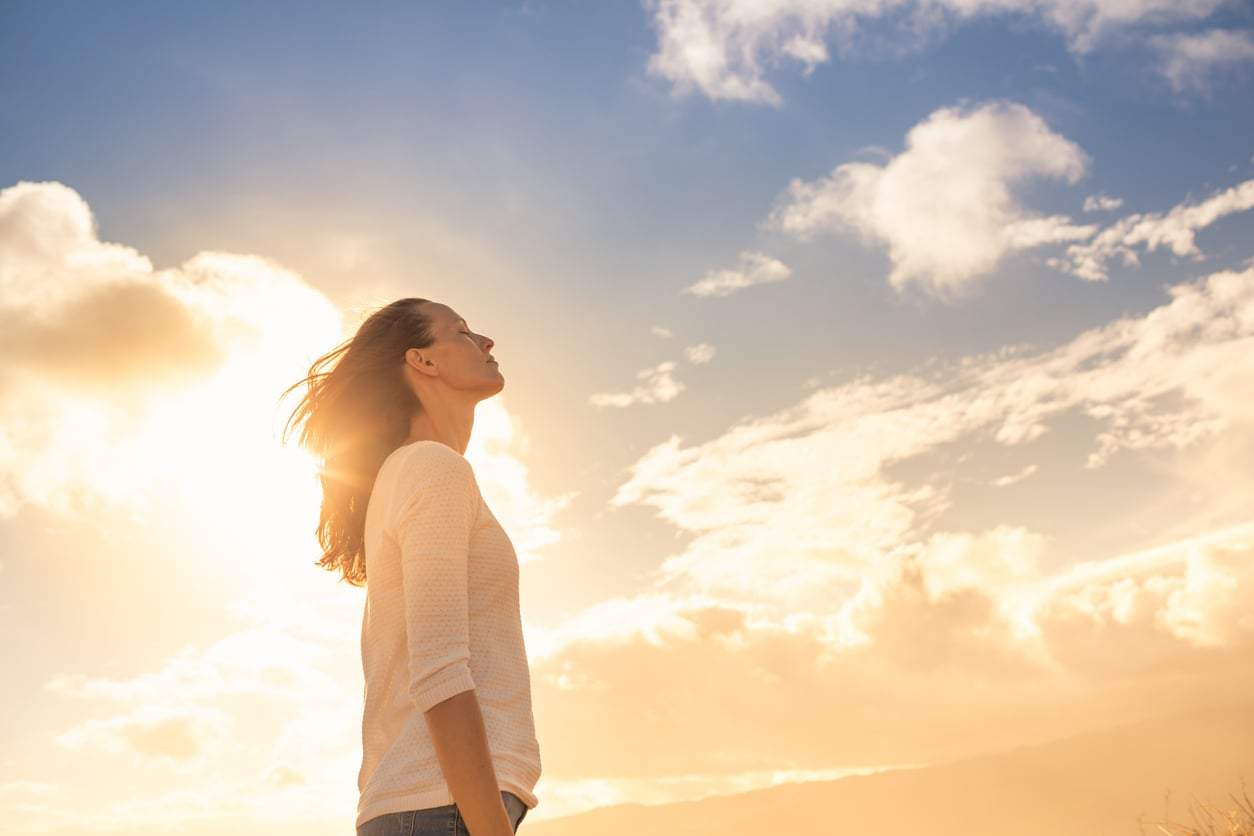 Si no puedes aceptar un cumplido con naturalidad, hay una razón más profunda de lo que crees — Estilo de vida