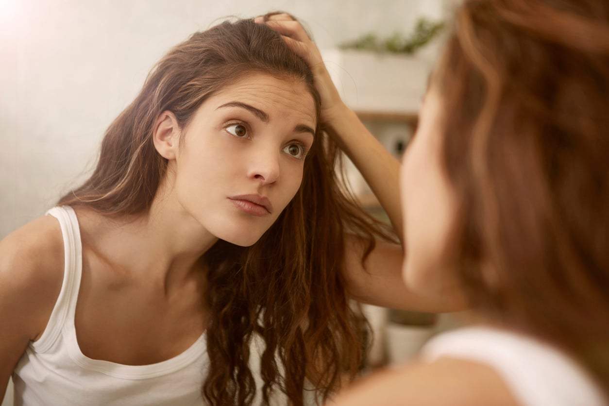 I tuoi capelli non crescono oltre una certa lunghezza? Gli esperti spiegano perché — Salute